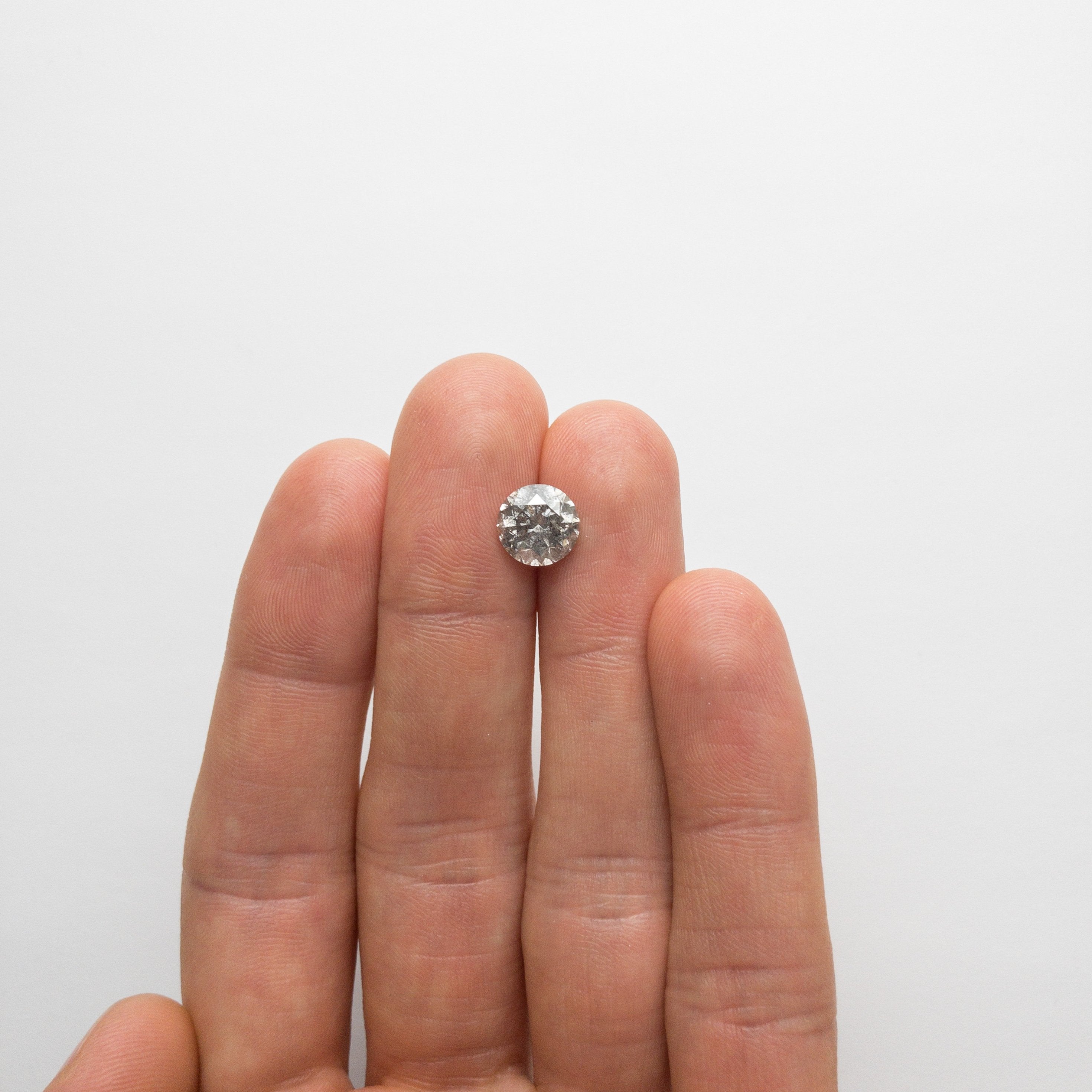 3.04ct 8.76x8.68x6.05mm Round Brilliant 18803-01