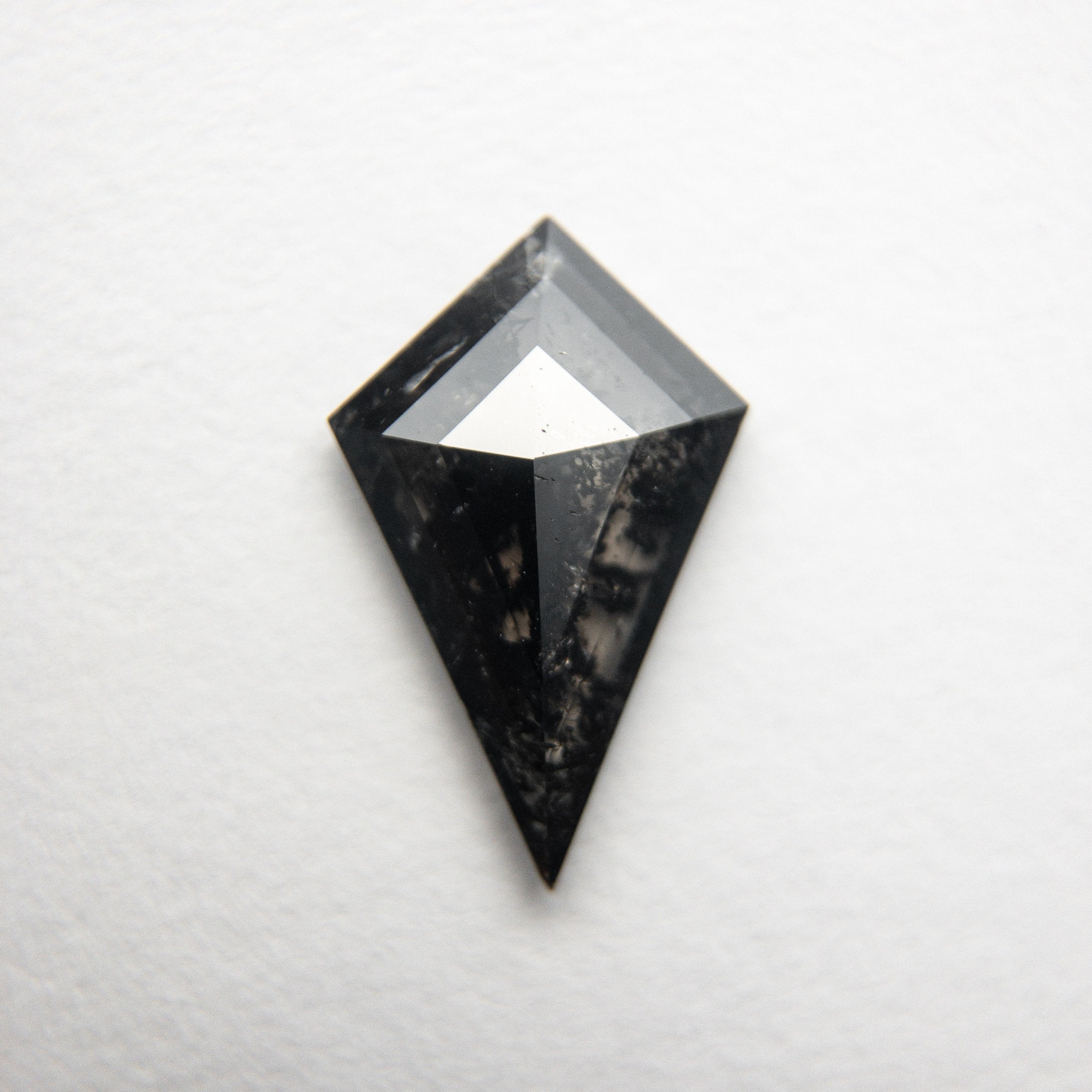 0.83ct 10.55x6.67x2.12mm Kite Rosecut 18805-02