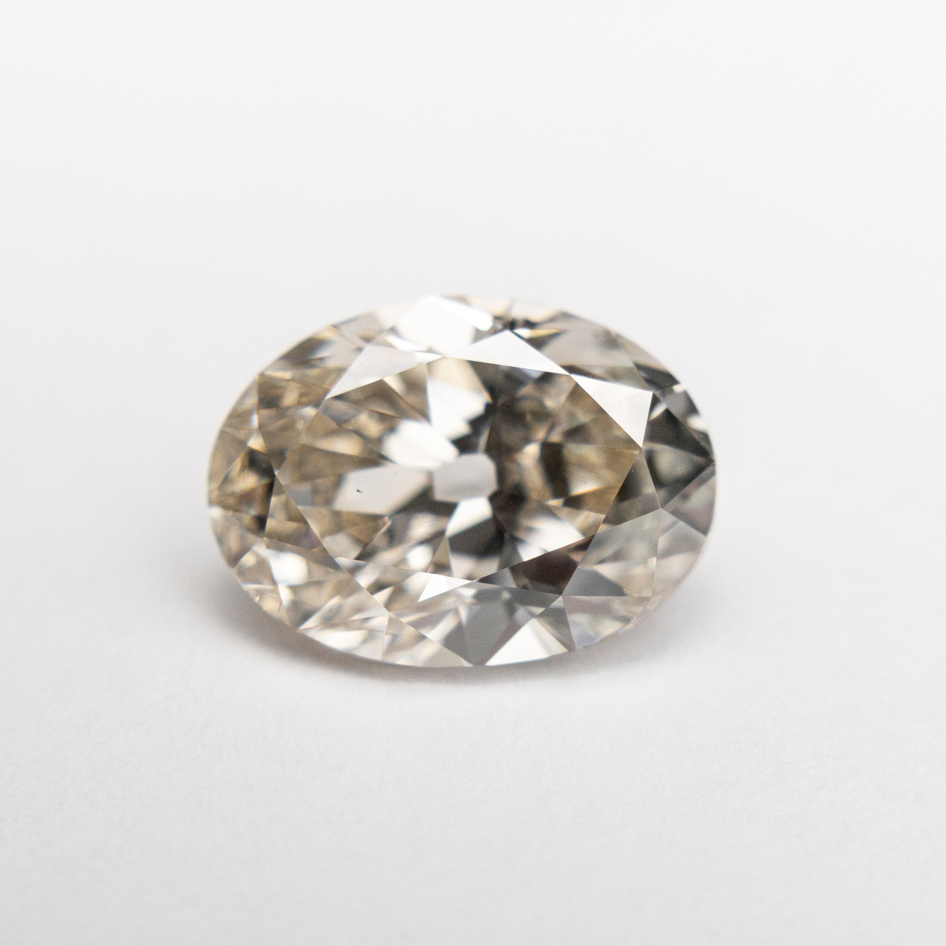 2.57ct 10.09x7.44x4.71mm VS2 Champagne Modern Antique Oval Brilliant 18881-01