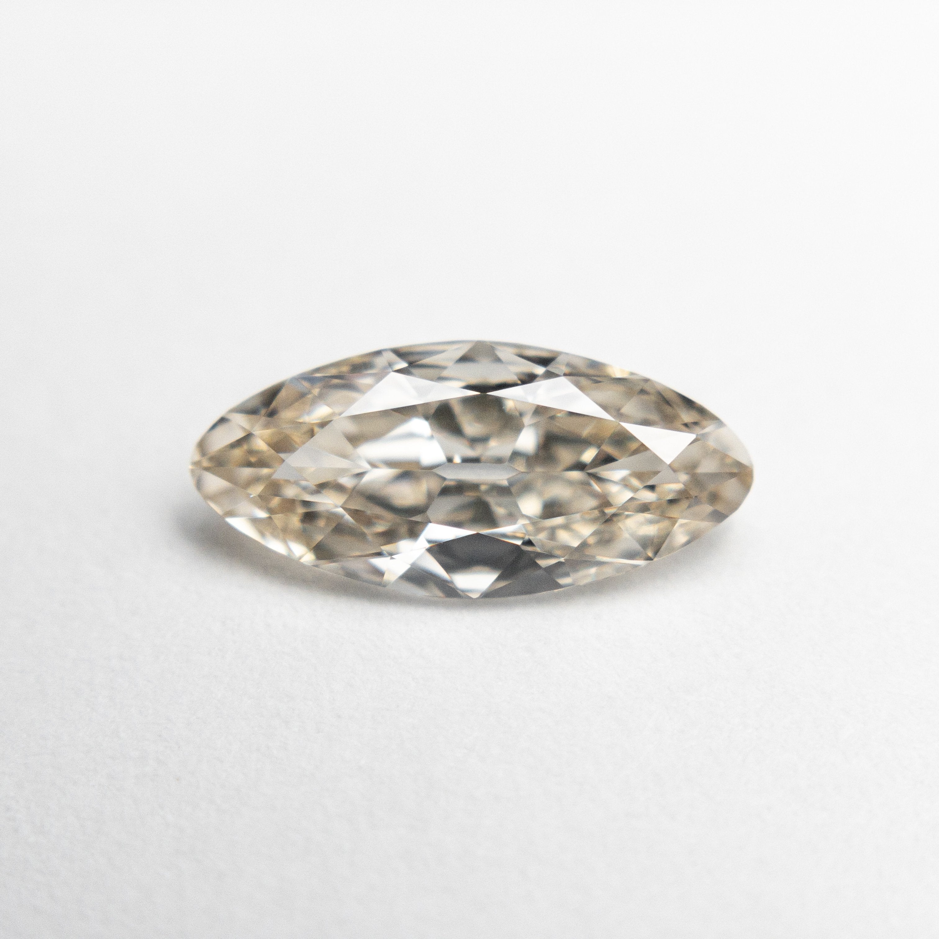 1.02ct 11.07x5.08x2.54mm VVS2 Champagne Modern Antique Moval 18883-01
