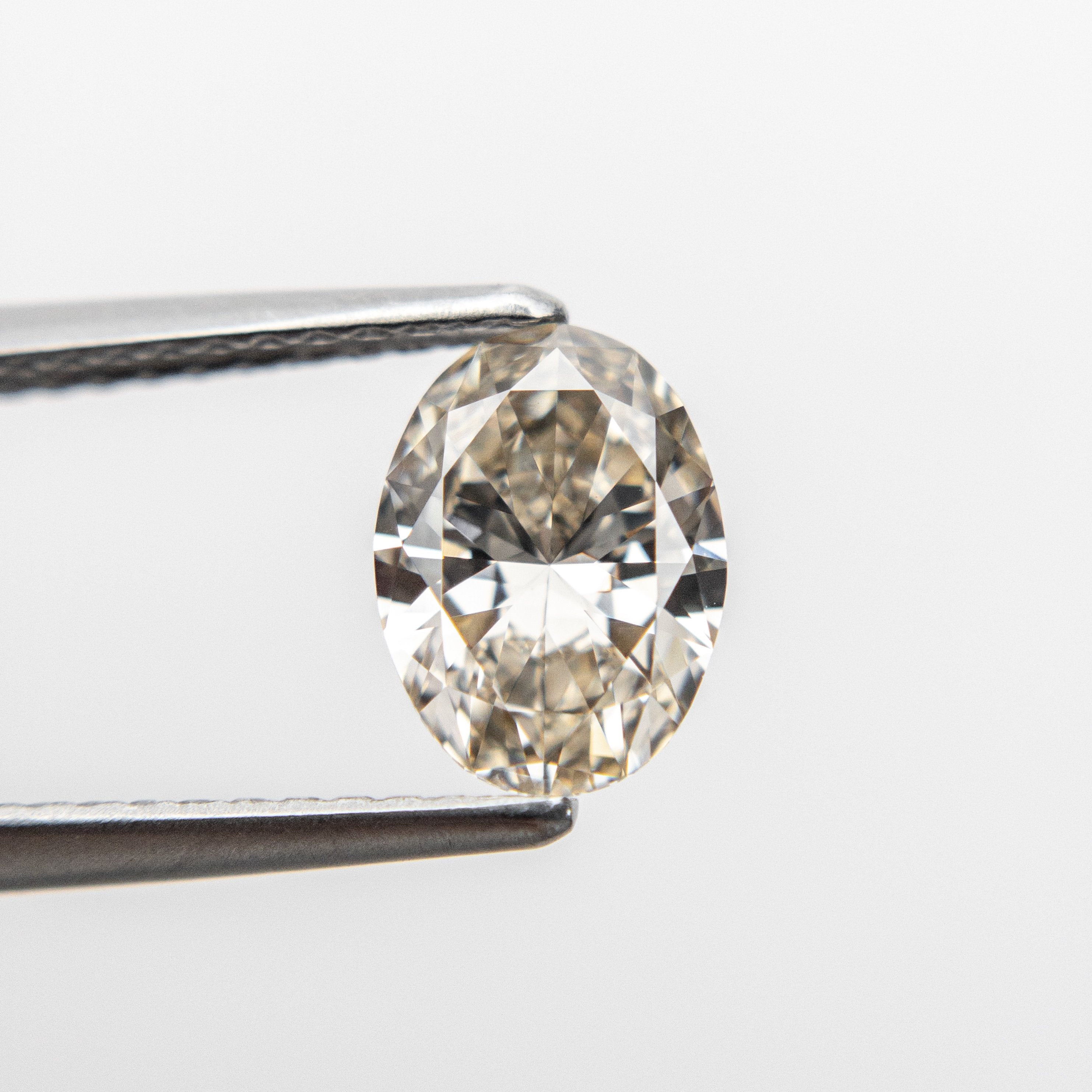 1.01ct 7.94x5.81x3.45mm VS Champagne Oval Brilliant 18891-01
