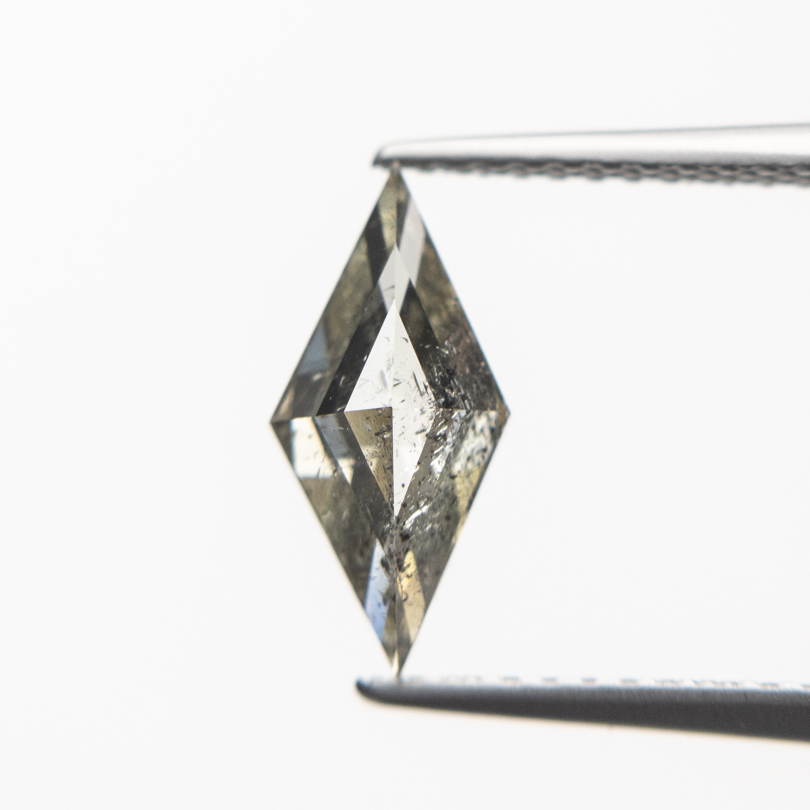 1.06ct 11.60x5.48x3.06mm Kite Rosecut 18901-08