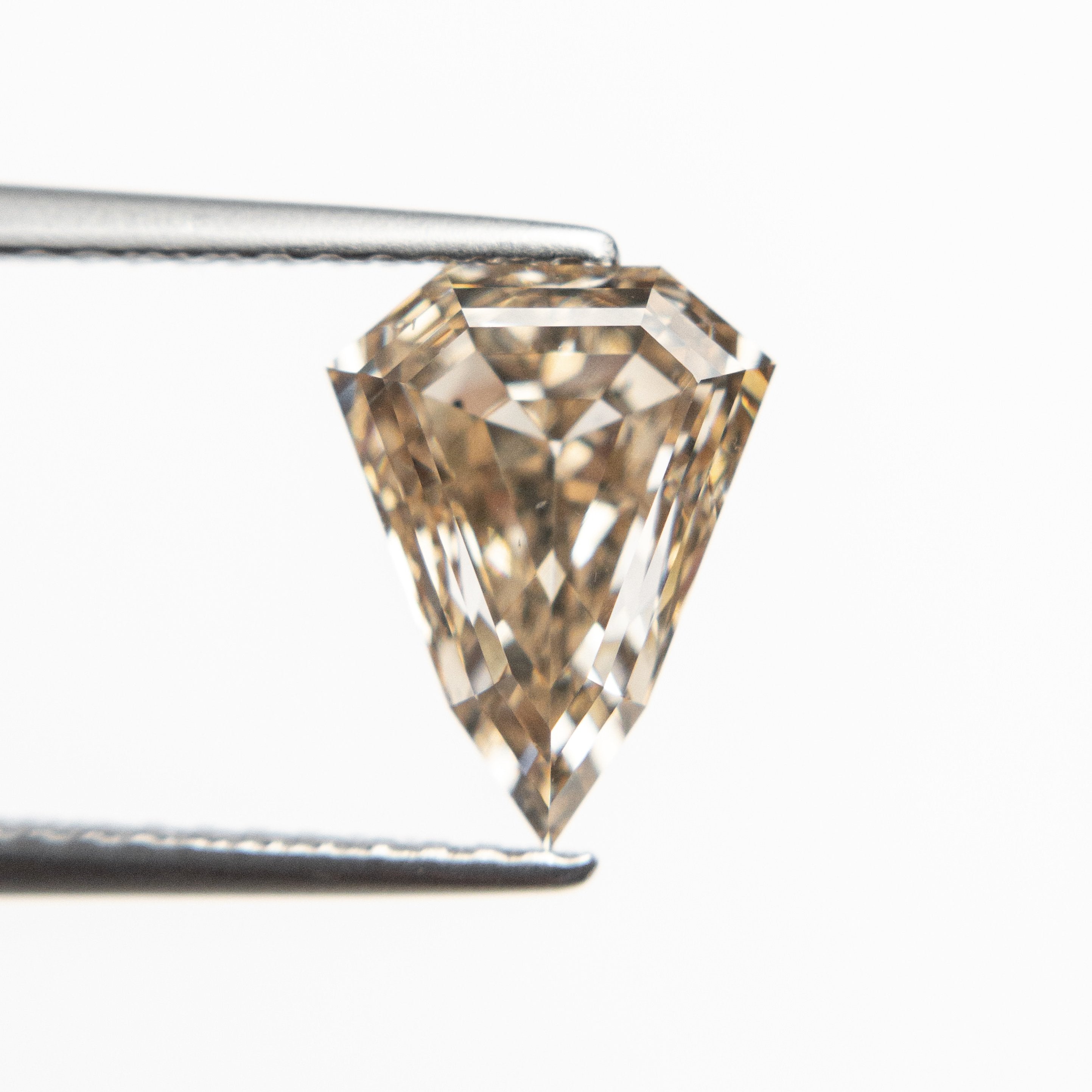 2.01ct 9.54x7.39x4.44mm Shield Step Cut 18957-01