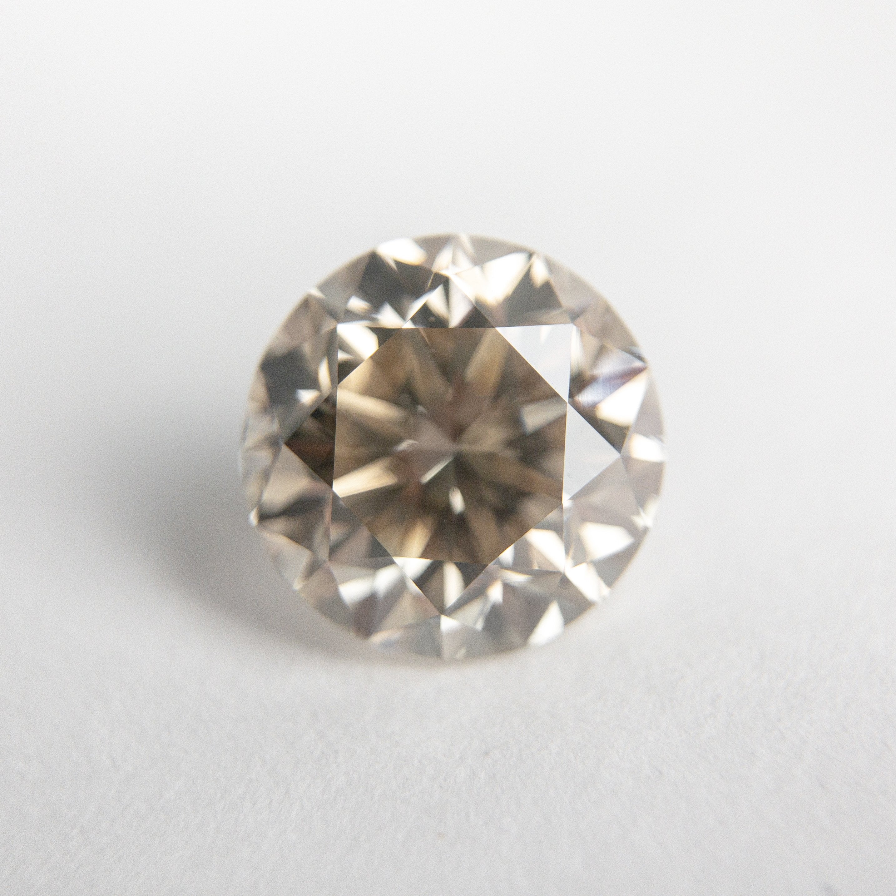 2.26ct 8.01x7.97x5.48mm Champagne Round Brilliant 18969-01