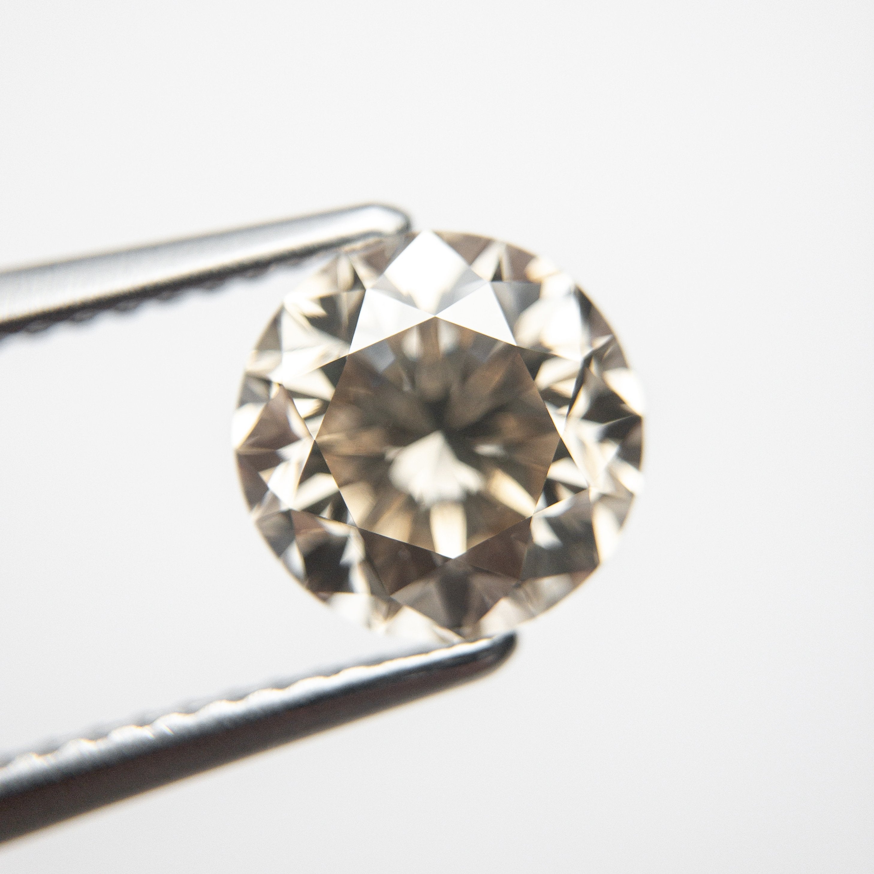 2.26ct 8.01x7.97x5.48mm Champagne Round Brilliant 18969-01