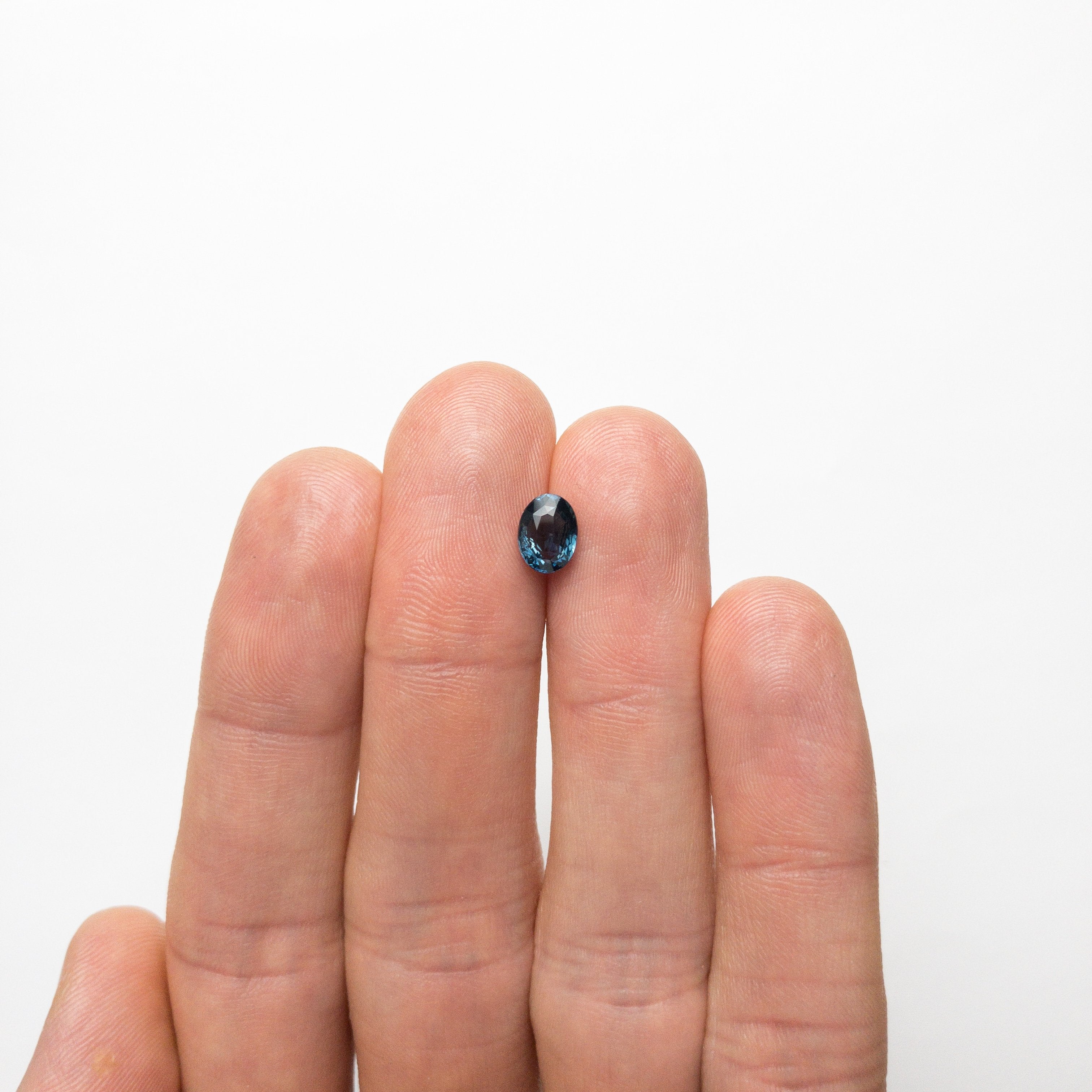 1.61ct 7.41x5.98x4.23mm Oval Brilliant Sapphire 18971-13