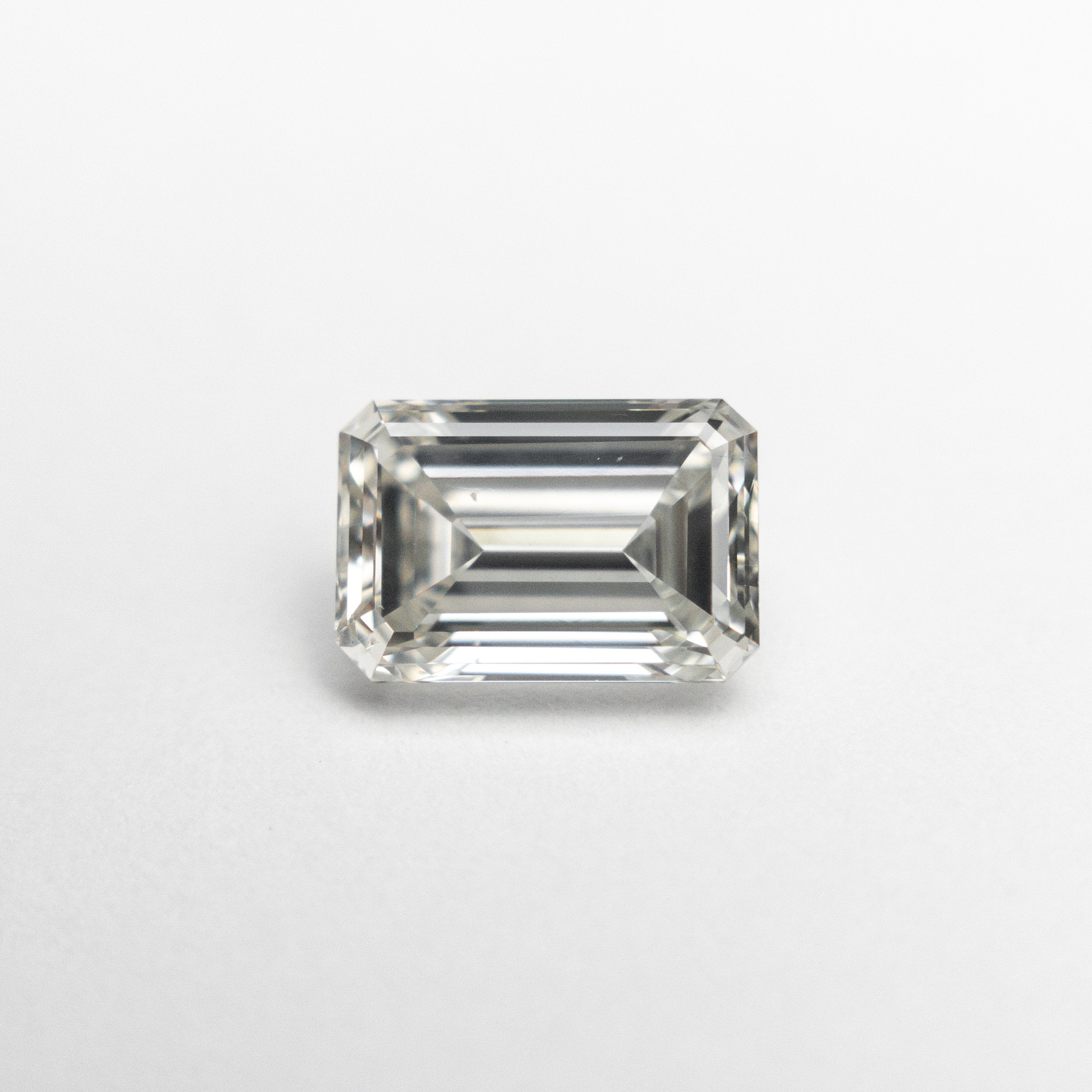 0.99ct 7.00x4.71x2.99mm Silver Grey Cut Corner Rectangle Step Cut 18992-01