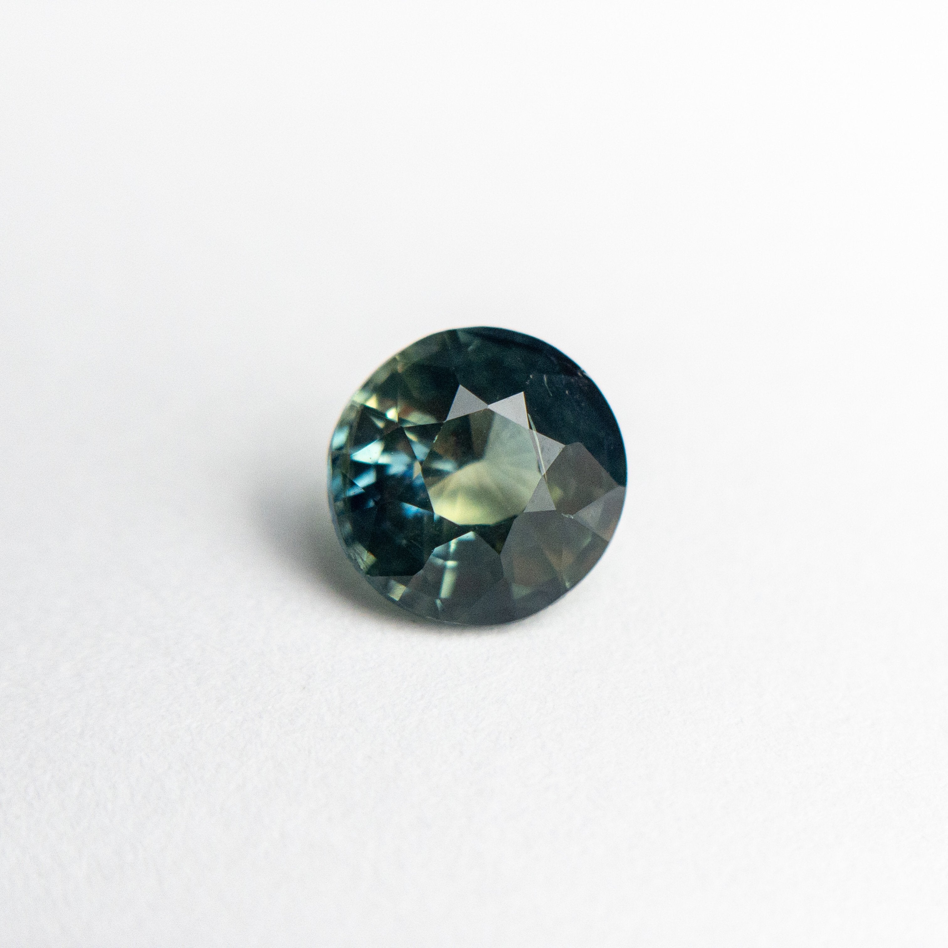 0.99ct 6.04x5.82x3.75mm Oval Brilliant Sapphire 19042-06