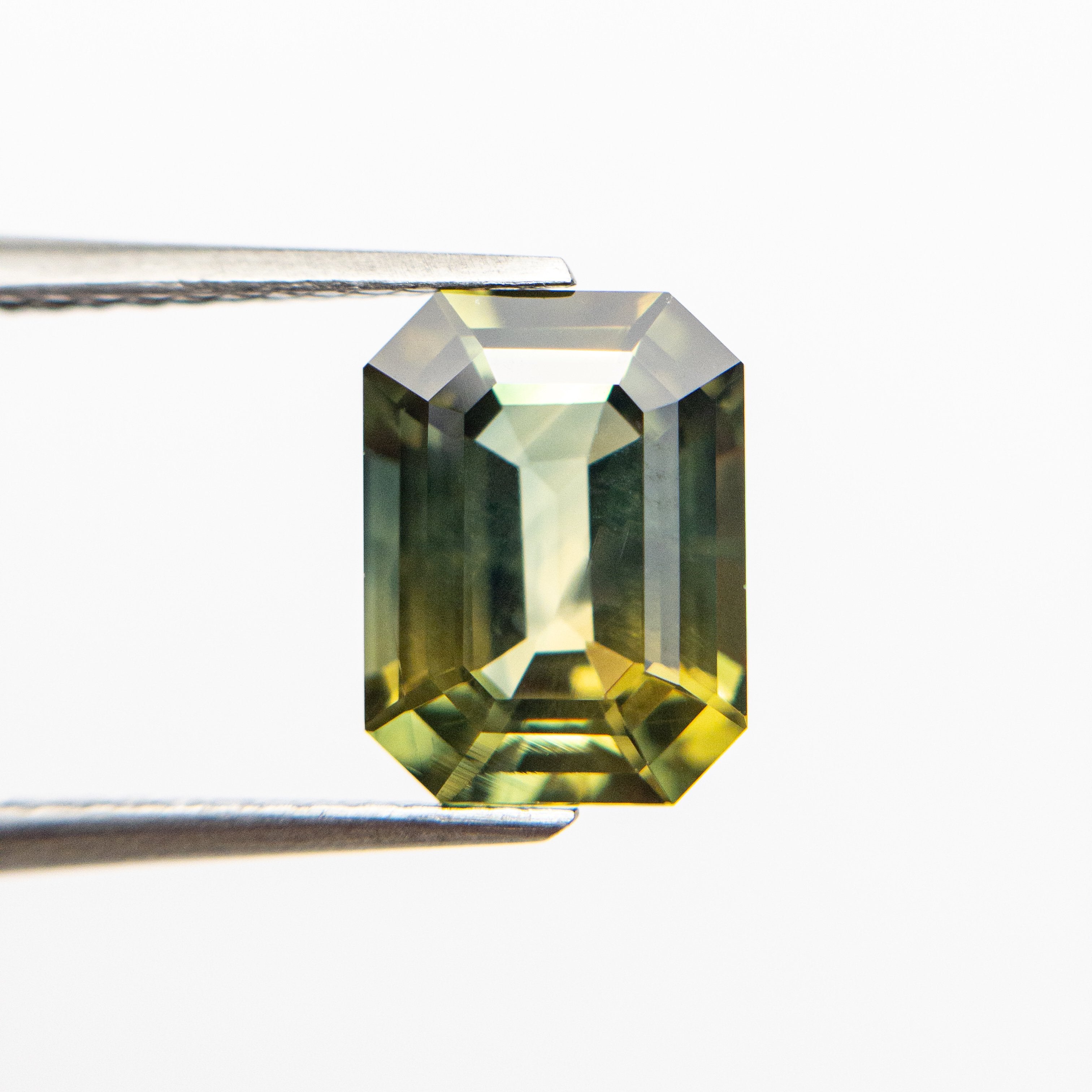 2.28ct 8.77x6.57x3.94mm Cut Corner Rectangle Step Cut Sapphire 19121-05