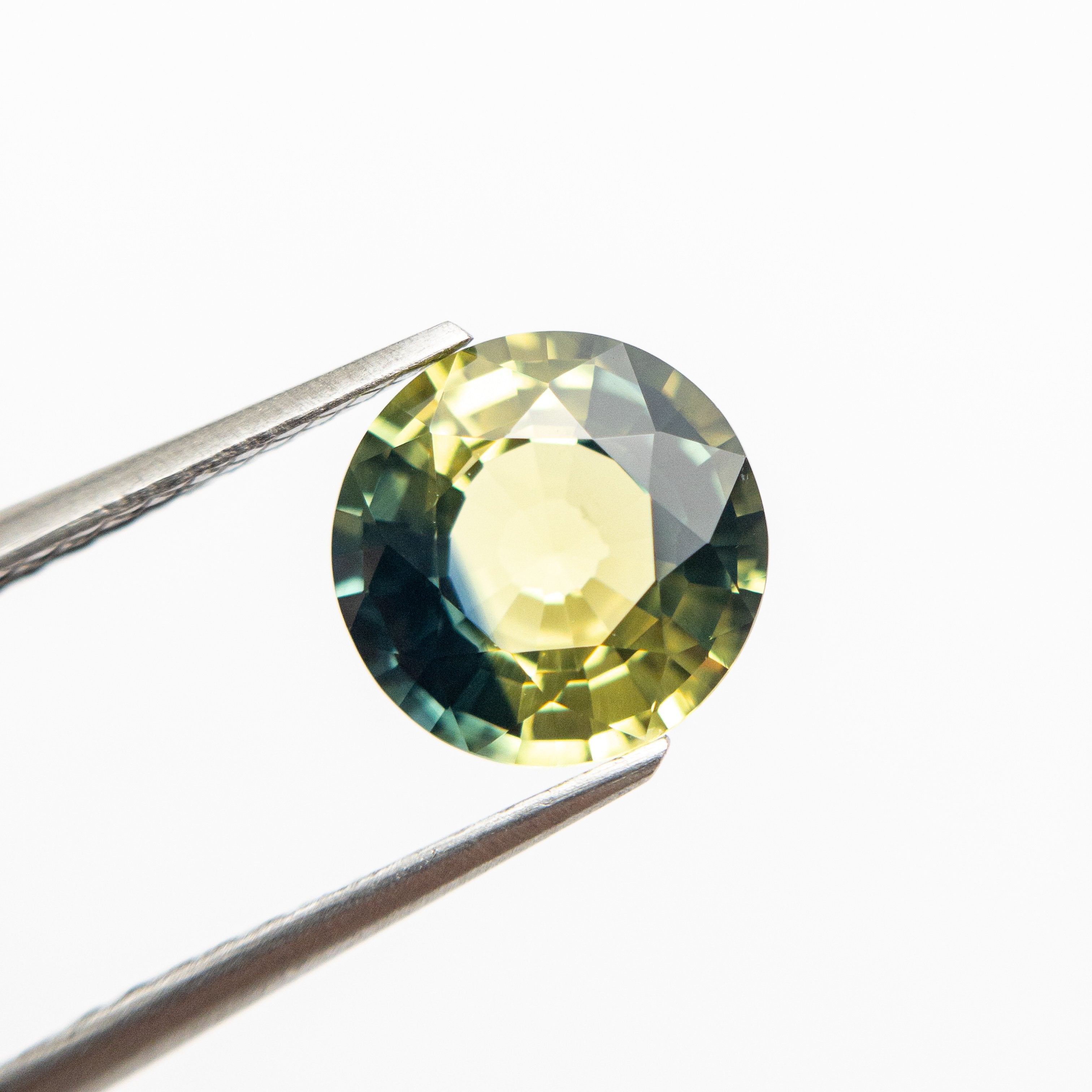 1.69ct 7.45x7.39x3.86mm Round Brilliant Sapphire 19121-06