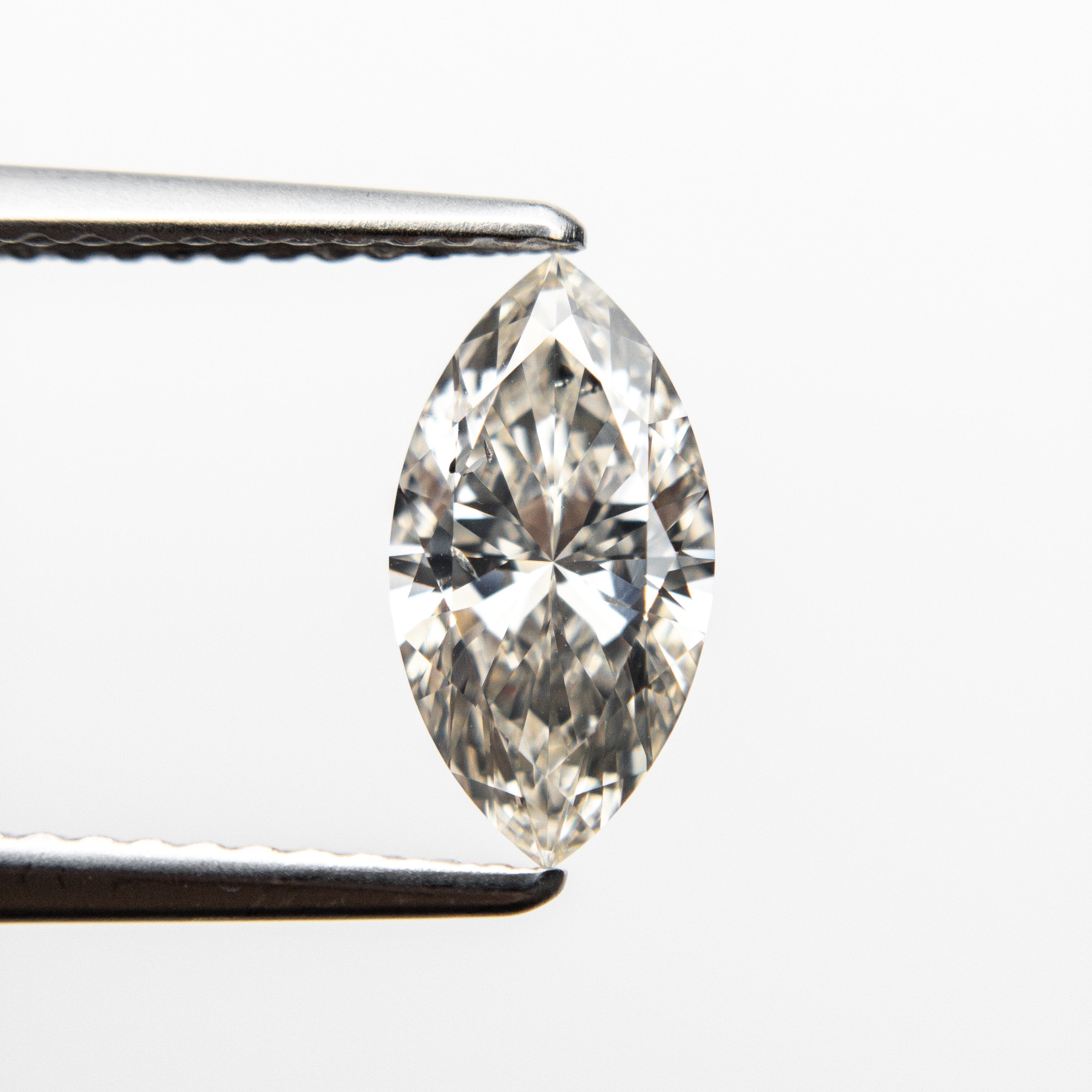 1.02ct 10.34x5.42x3.23mm Champagne Marquise Brilliant 18547-01 Hold D1913
