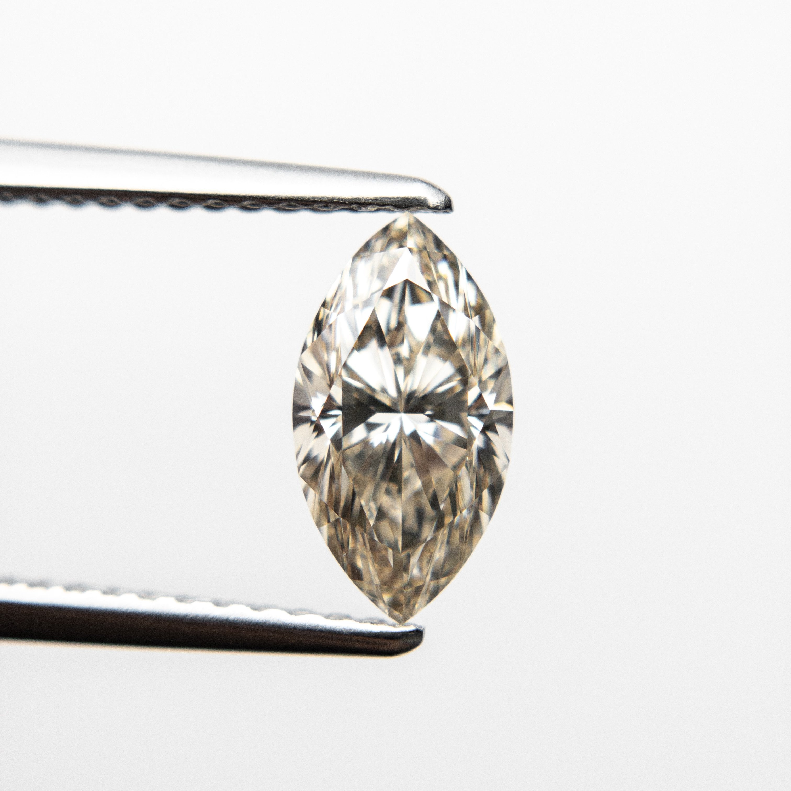 1.07ct 9.61x5.16x3.56mm Champagne Marquise Brilliant 18548-01 hold D1913
