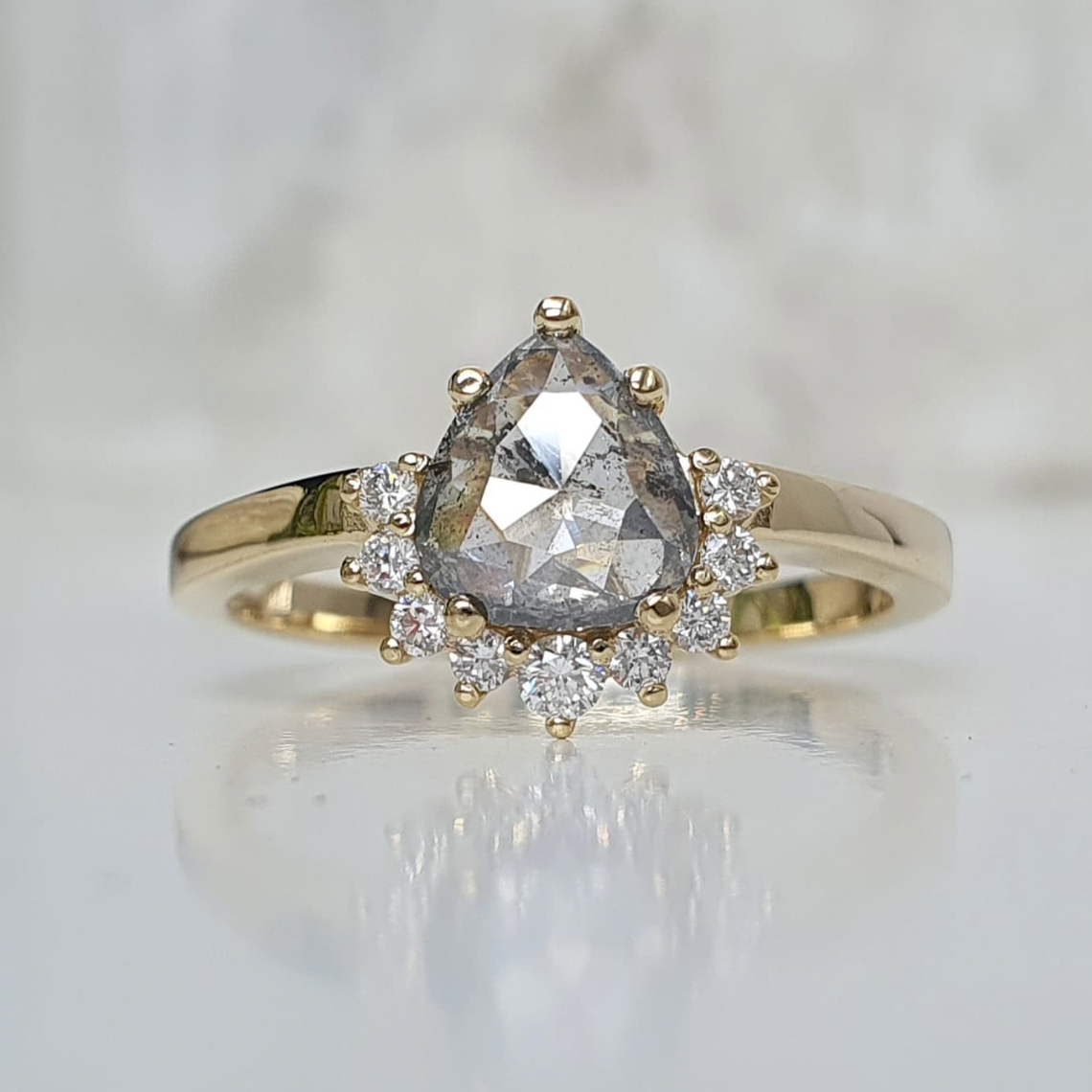 Pear Amina Ring