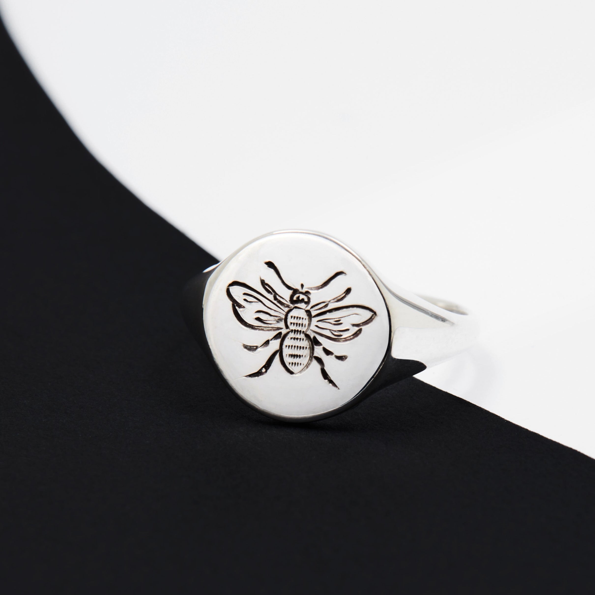 Bumblebee Signet
