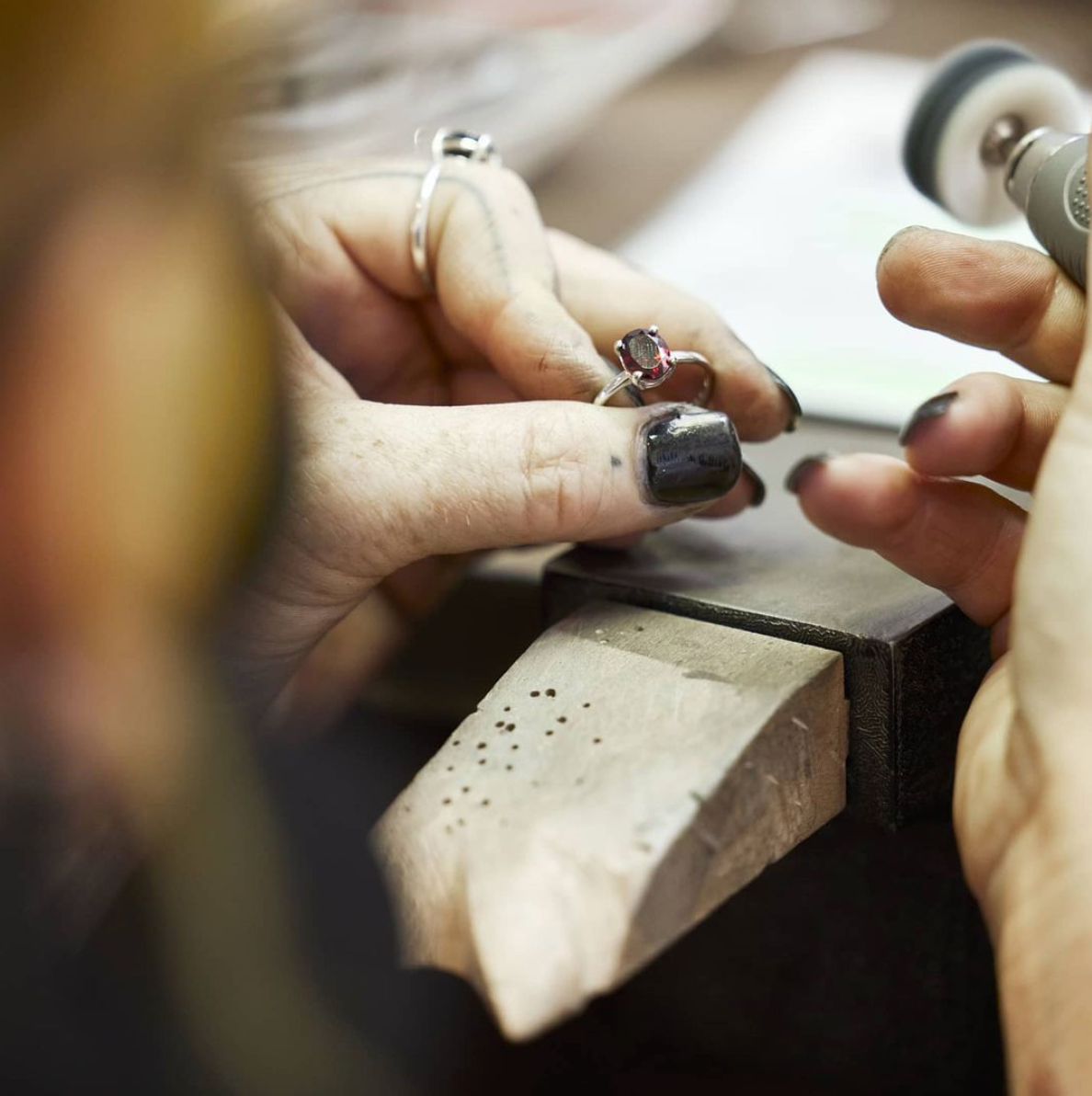 Everything you need to know about custom engagement ring