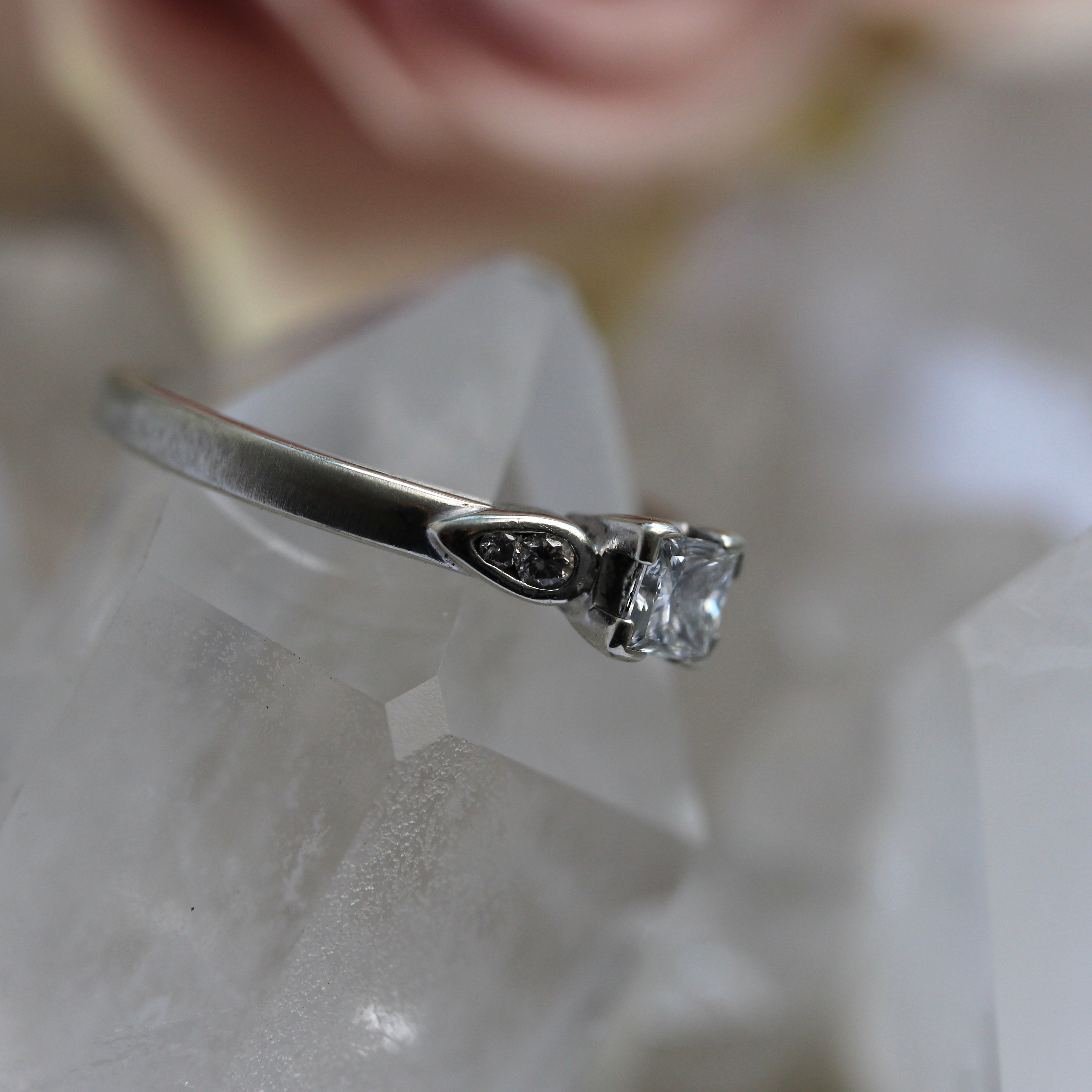 VINTAGE BIJOUX - Art Deco Princess Diamond Ring