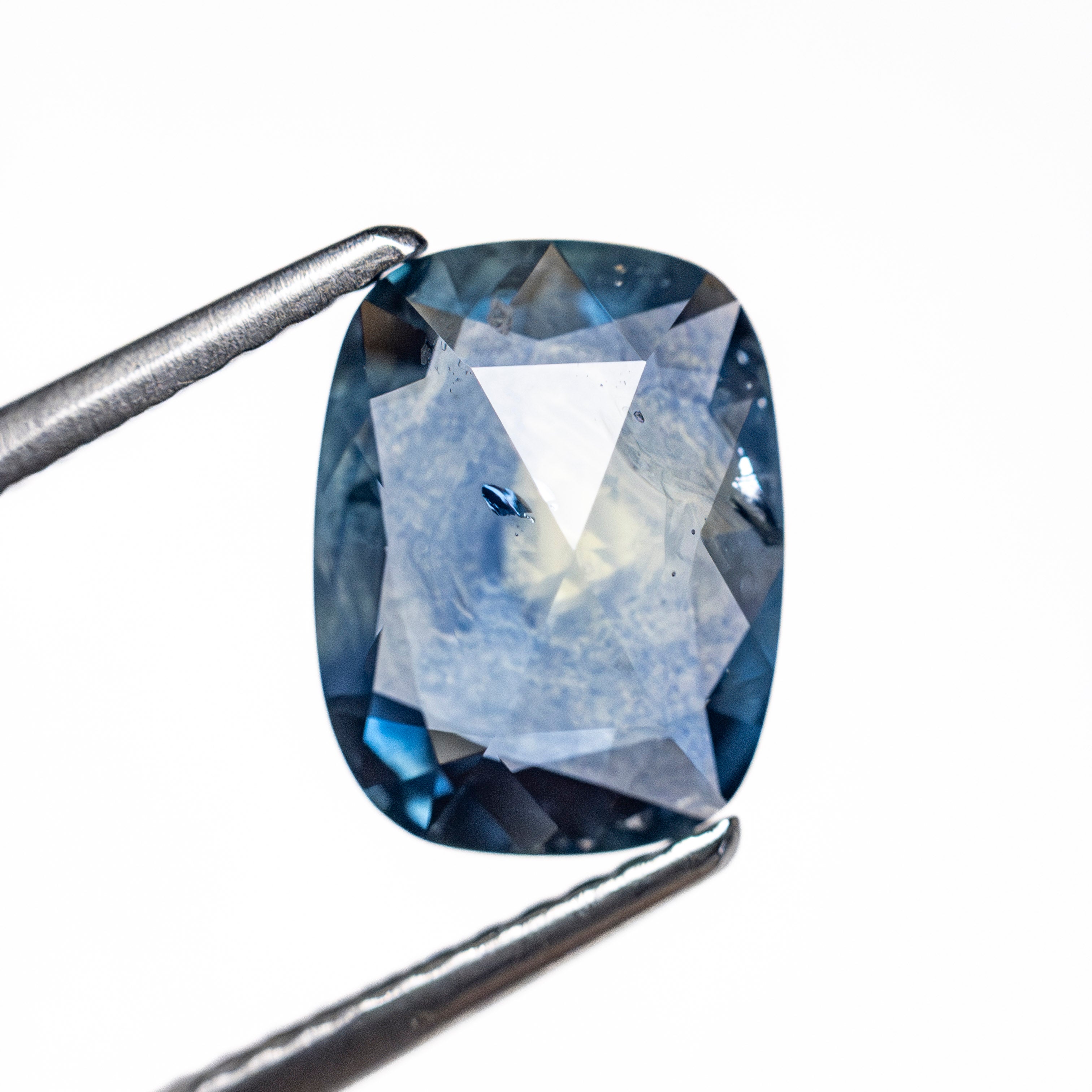 2.20ct 9.53x7.26x3.33mm Cushion Brilliant Sapphire 26577-04