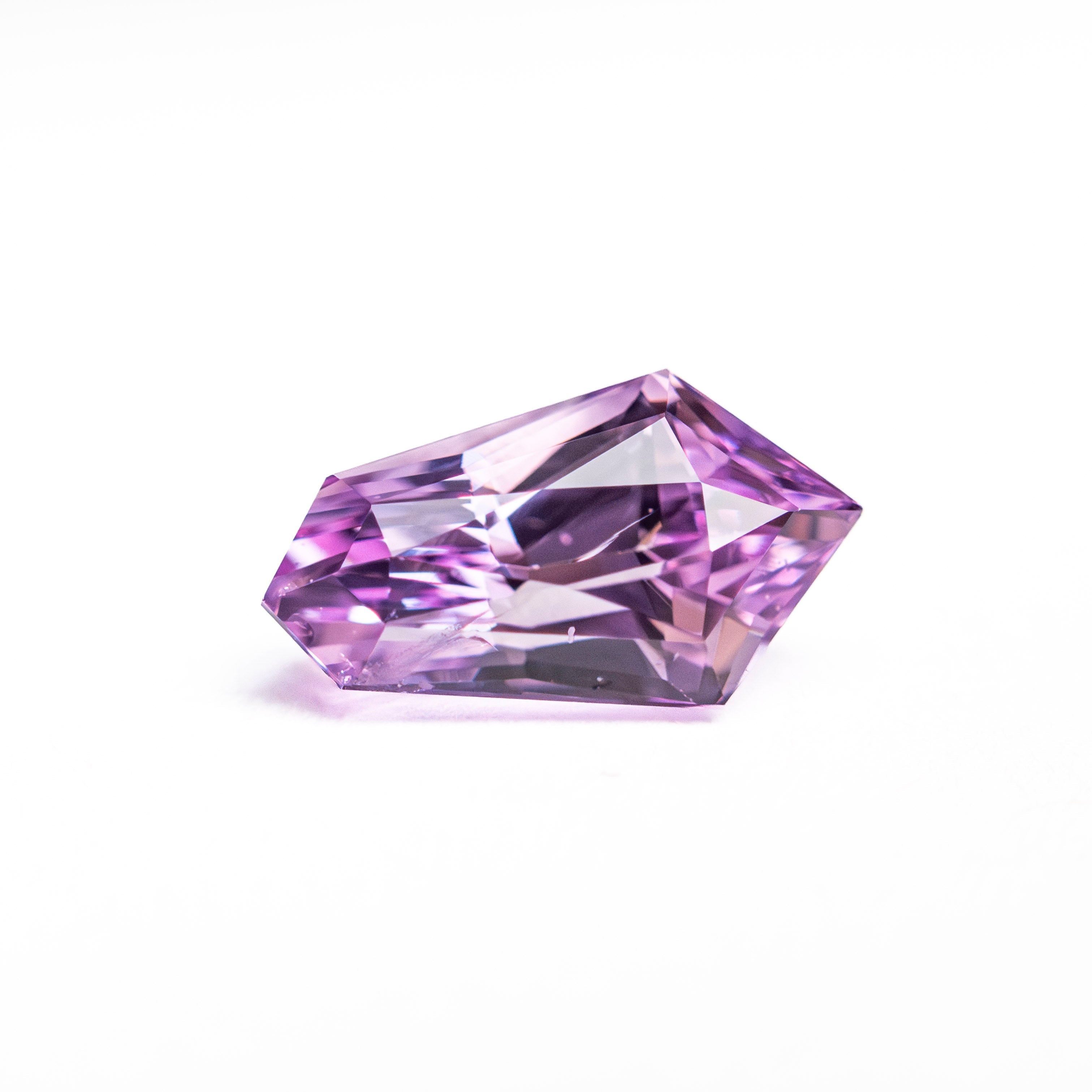 1.54ct 9.26x5.32x4.41mm Shield Brilliant Sapphire 27480-01