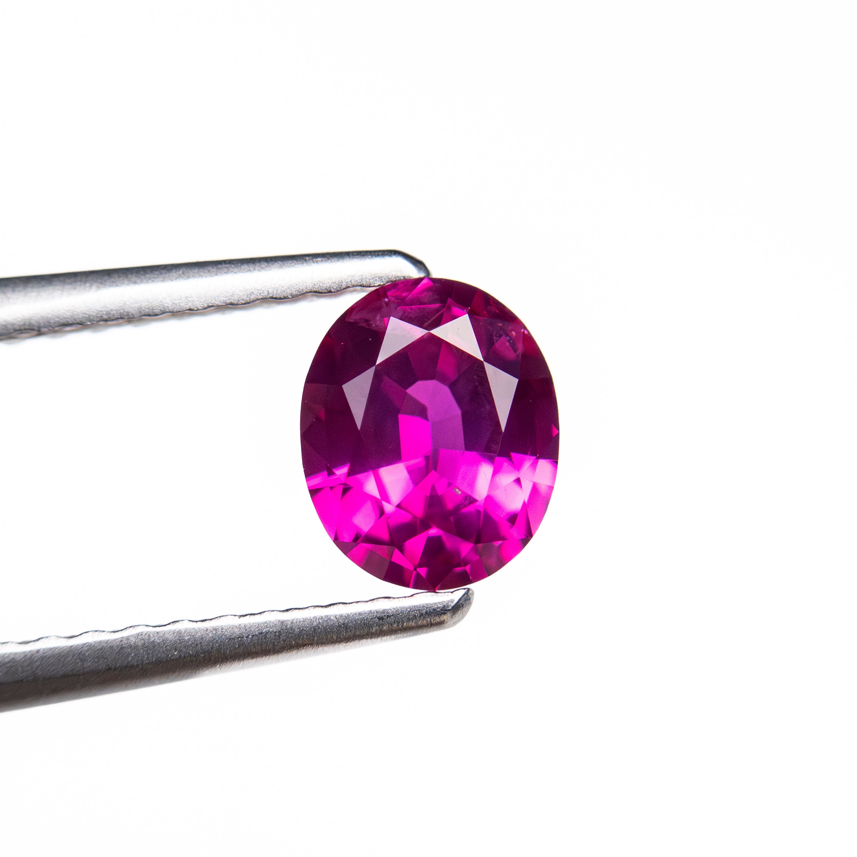 0.73ct 6.05x5.01x2.99 Oval Brilliant Sapphire 27955-03