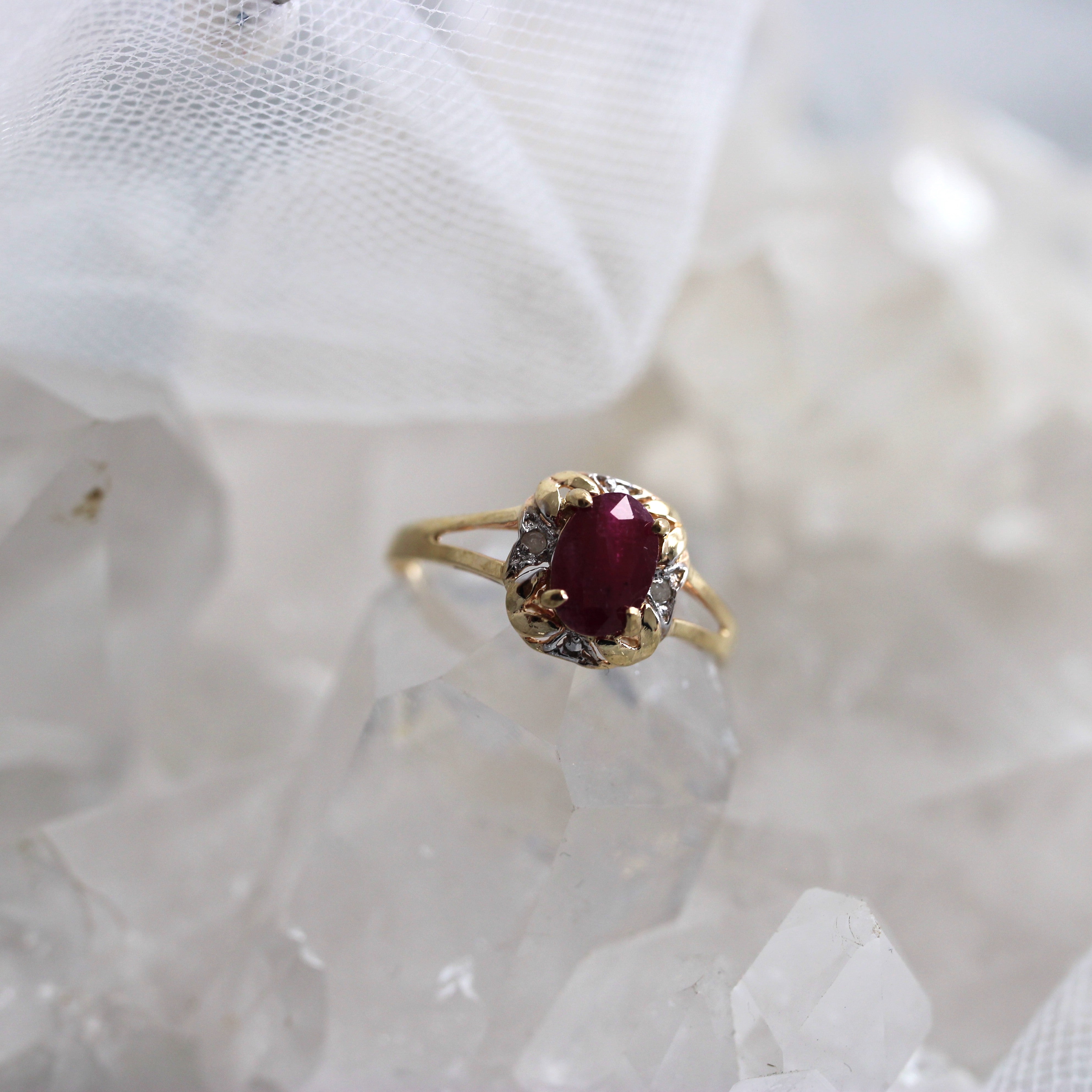 VINTAGE BIJOUX - Ruby Ring