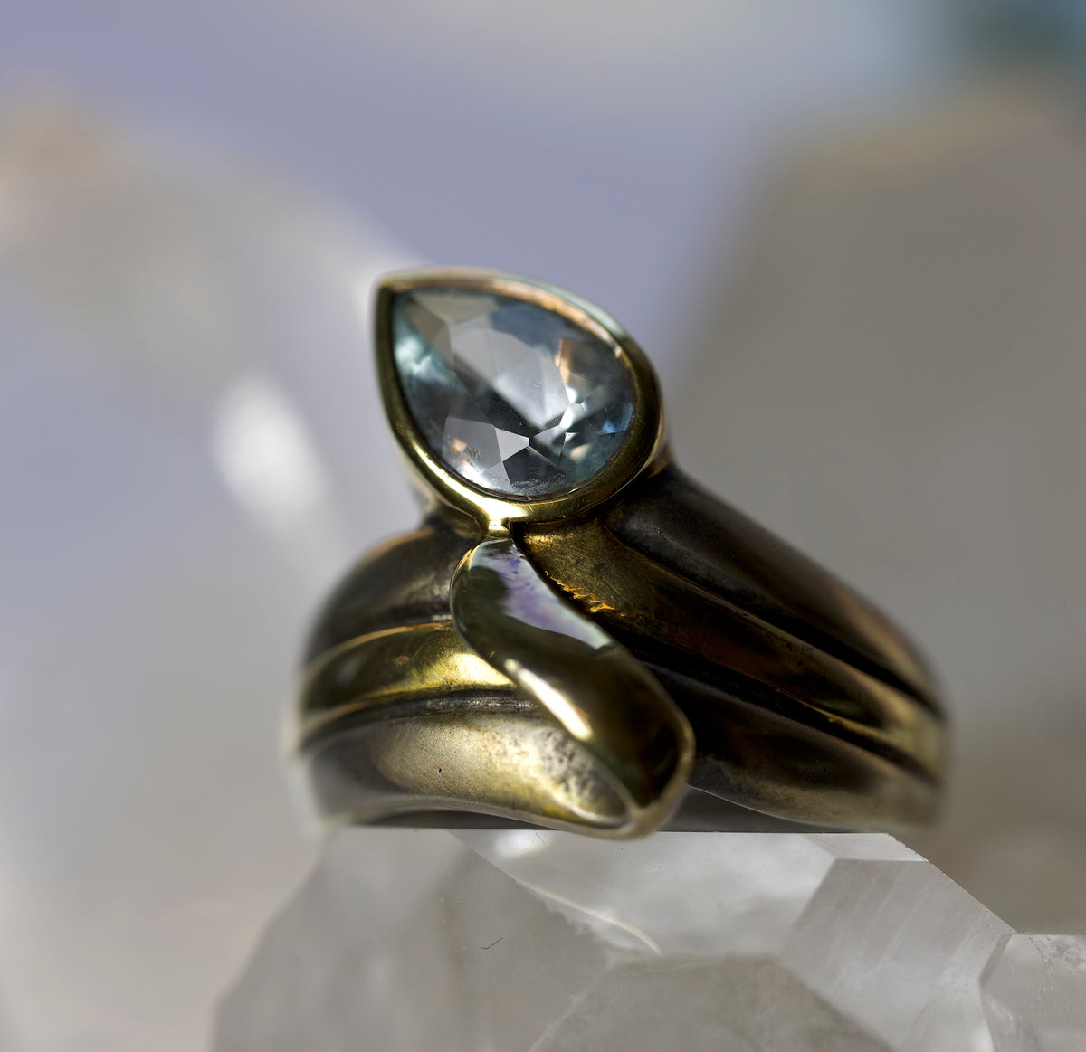 VINTAGE BIJOUX - Pear Topaz Ring