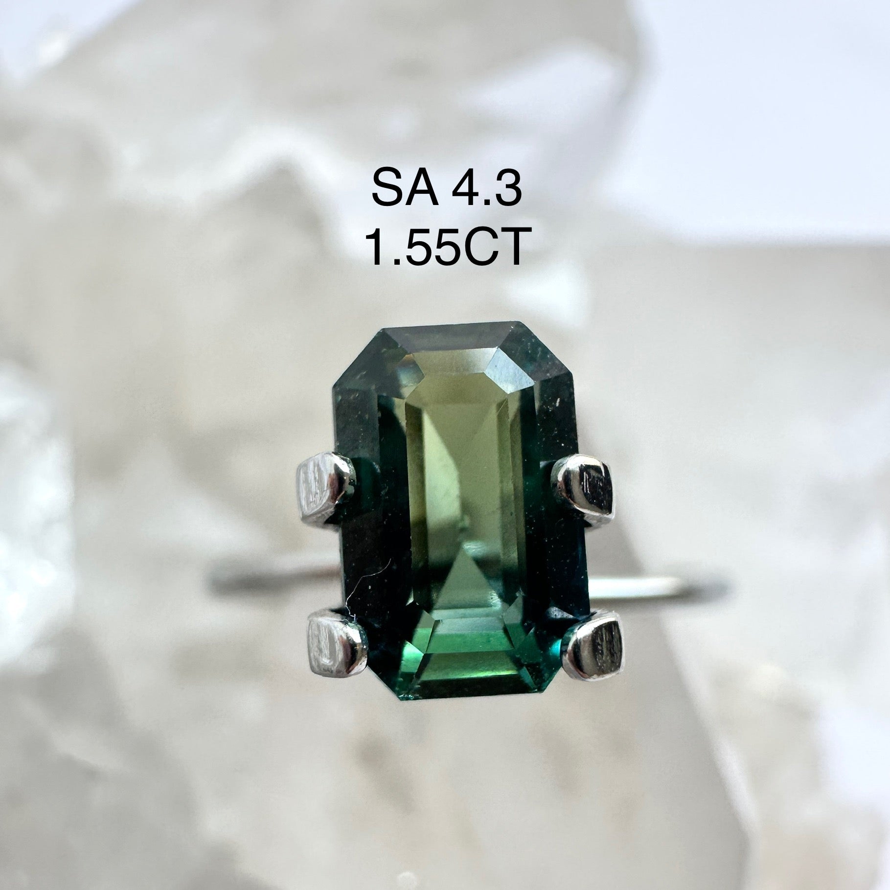 emerald cut partii sapphire