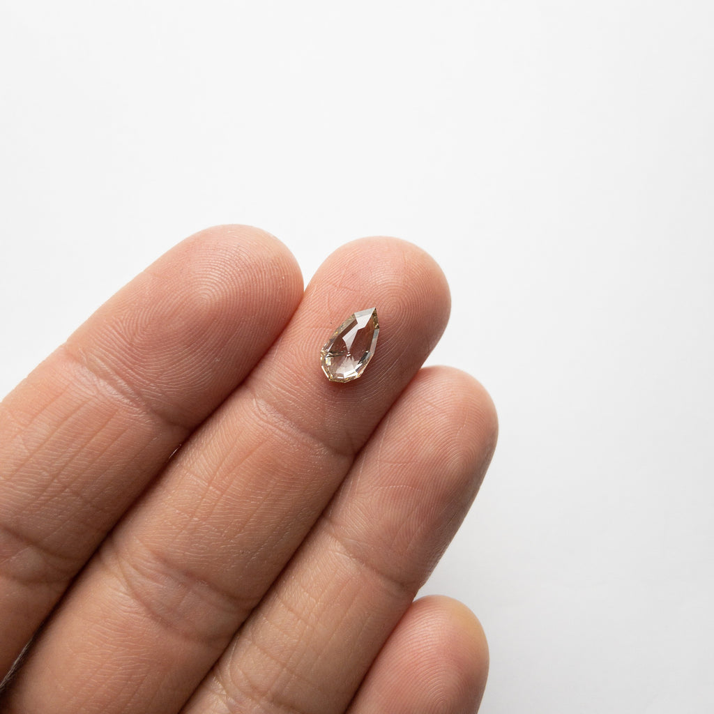 1.26ct 9.92x5.41x2.74mm Geo Pear Rosecut 18090-17