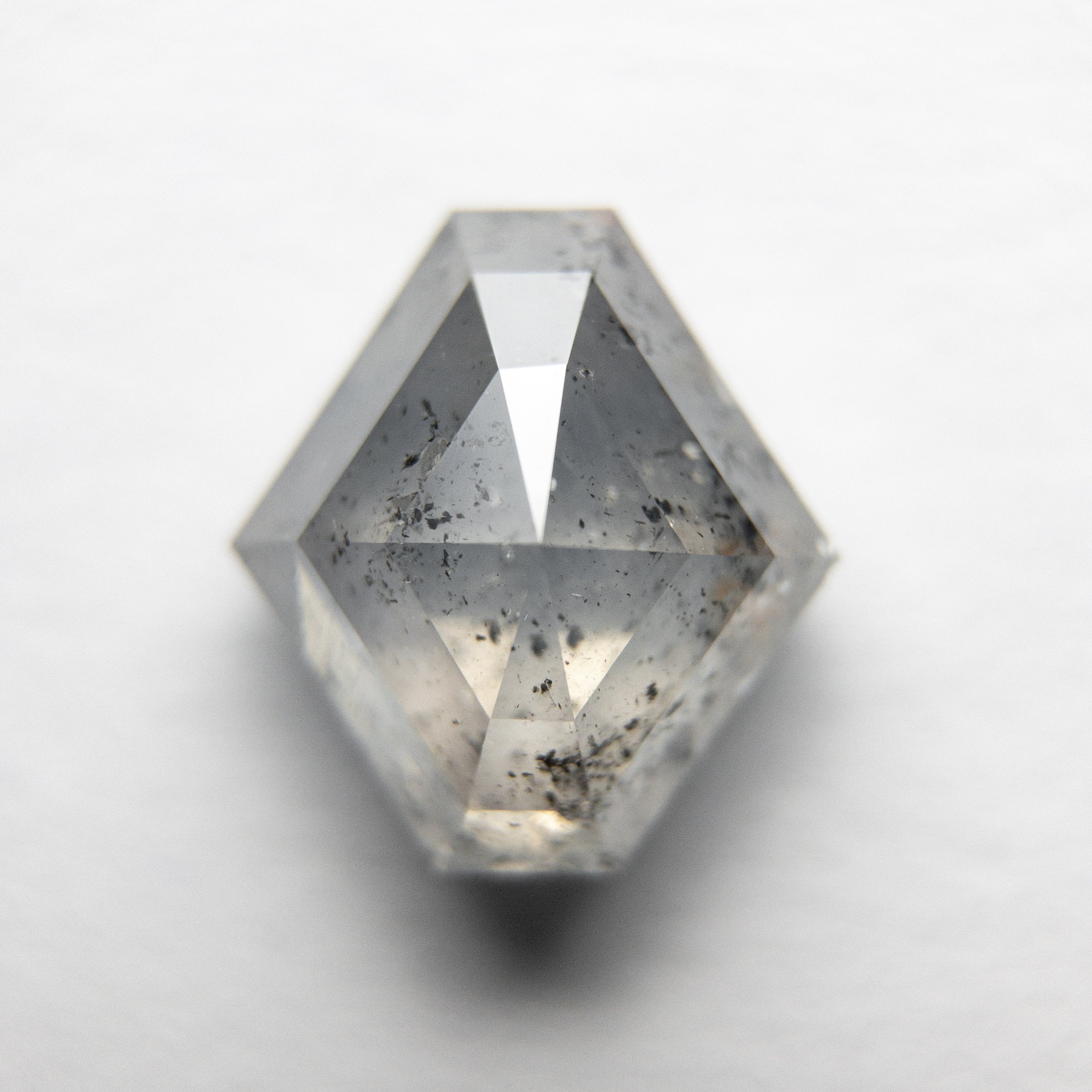 2.45ct 8.89x8.24x4.68mm Geometric Rosecut 18091-12 hold D1350