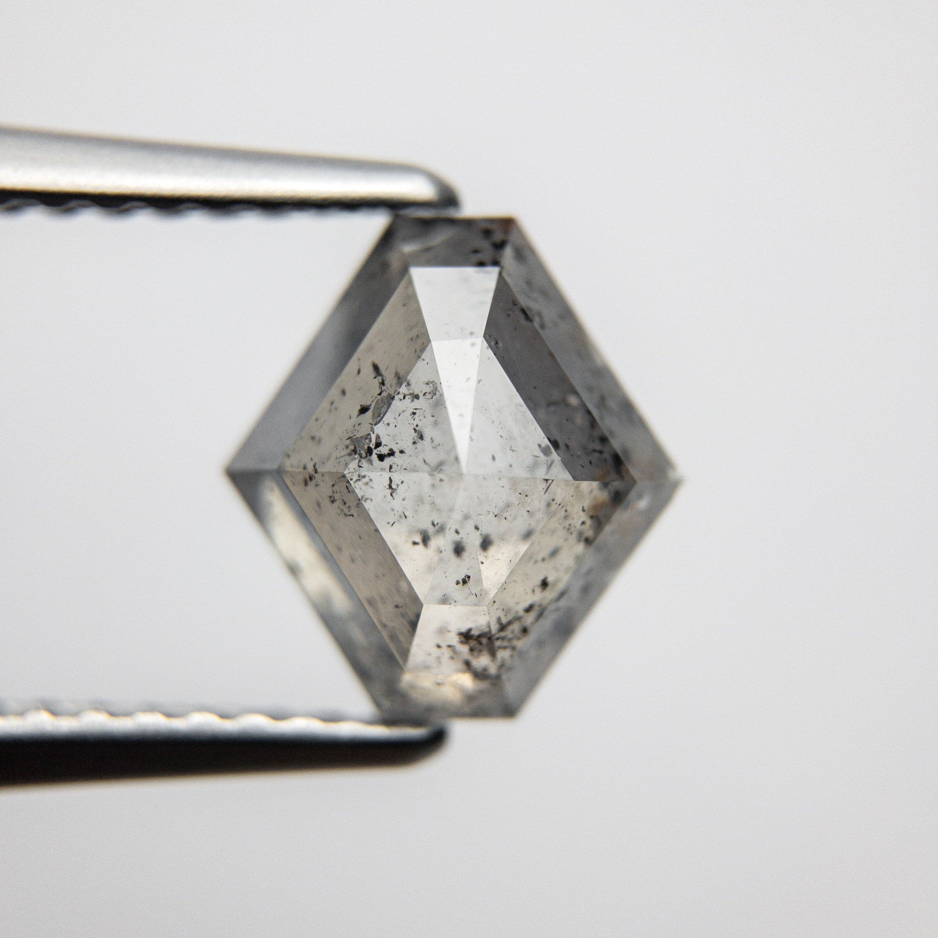 2.45ct 8.89x8.24x4.68mm Geometric Rosecut 18091-12 hold D1350