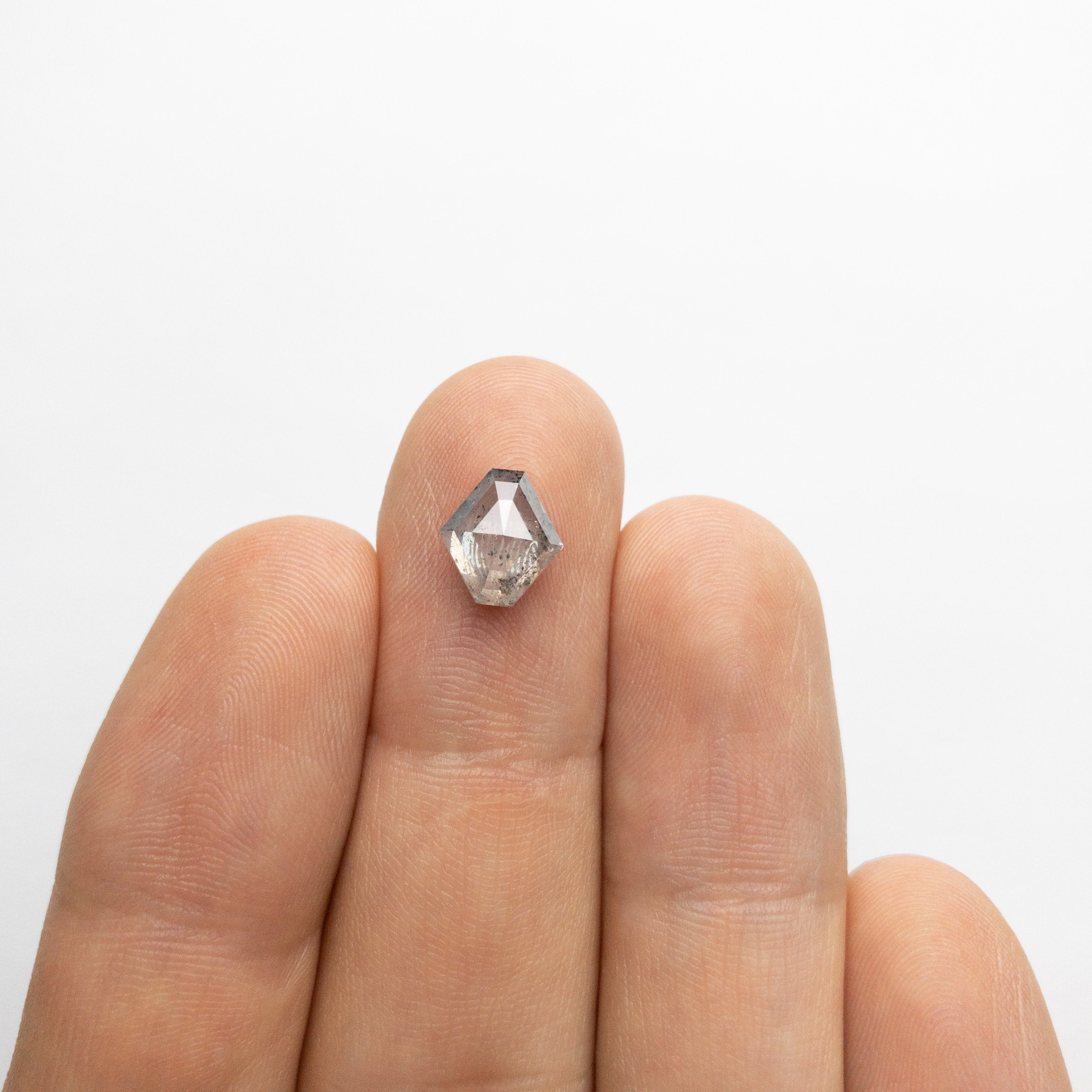 2.45ct 8.89x8.24x4.68mm Geometric Rosecut 18091-12 hold D1350