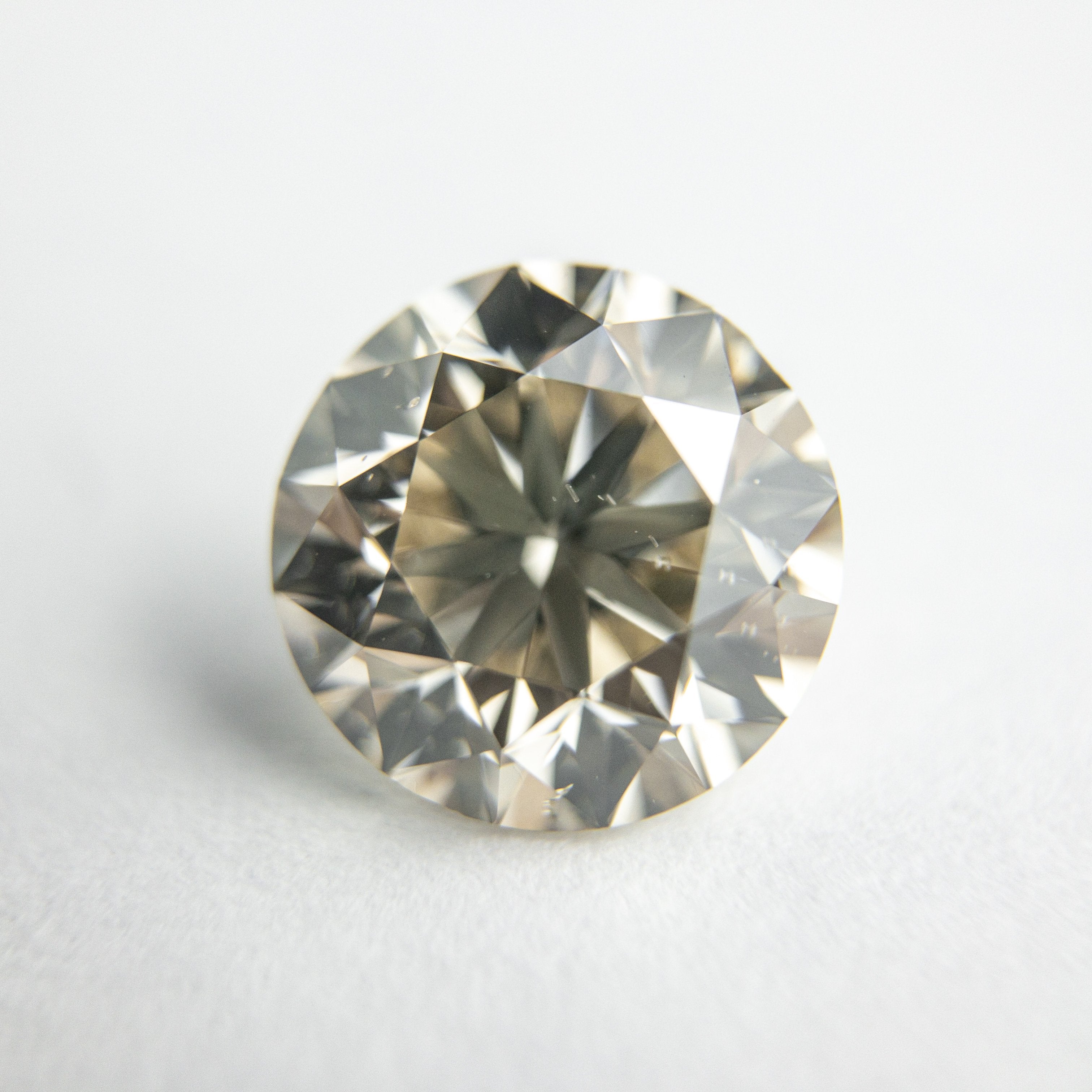 2.40ct 8.37x8.28x5.40mm GIA SI1 Light Champagne Round Brilliant 18098-01