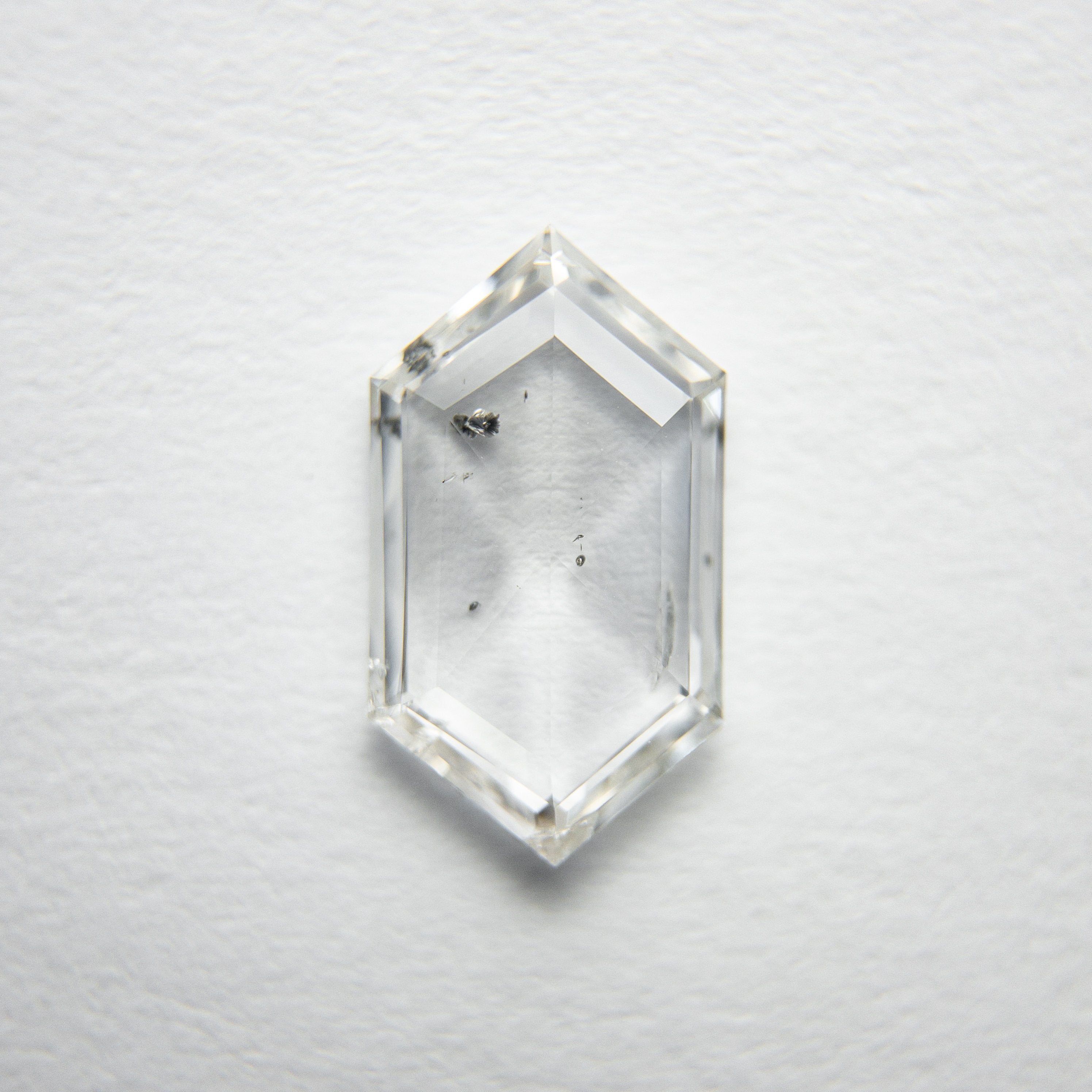 1.01ct 10.60x5.97x1.74mm Hexagon Rosecut 18117-02 hold d830