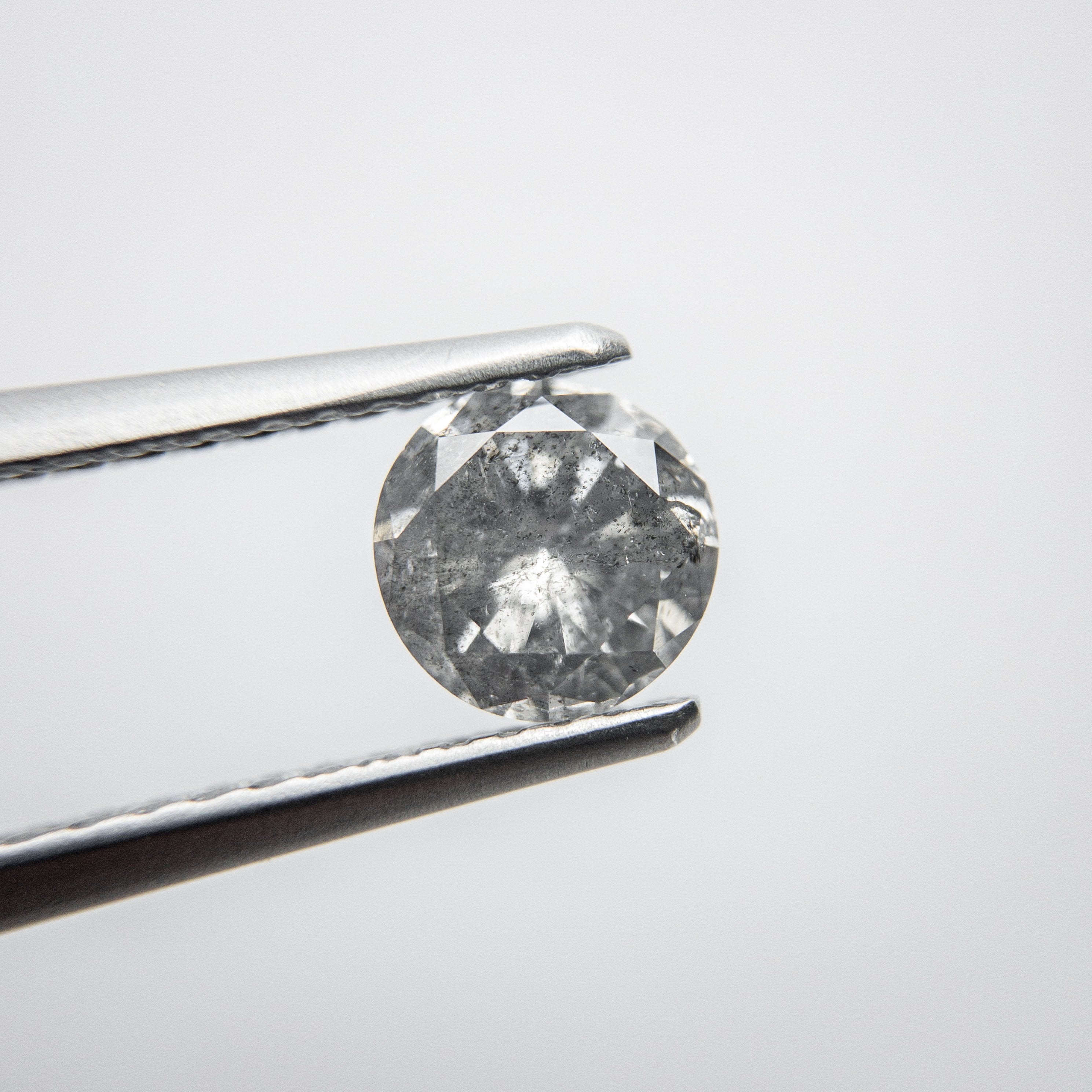0.72ct 5.66x5.64x3.40mm Round Brilliant 18118-28