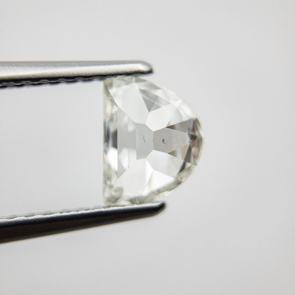 0.85ct 6.99x5.39x2.71mm Half Moon Modern Antique Cut 18129-10 hold D1425