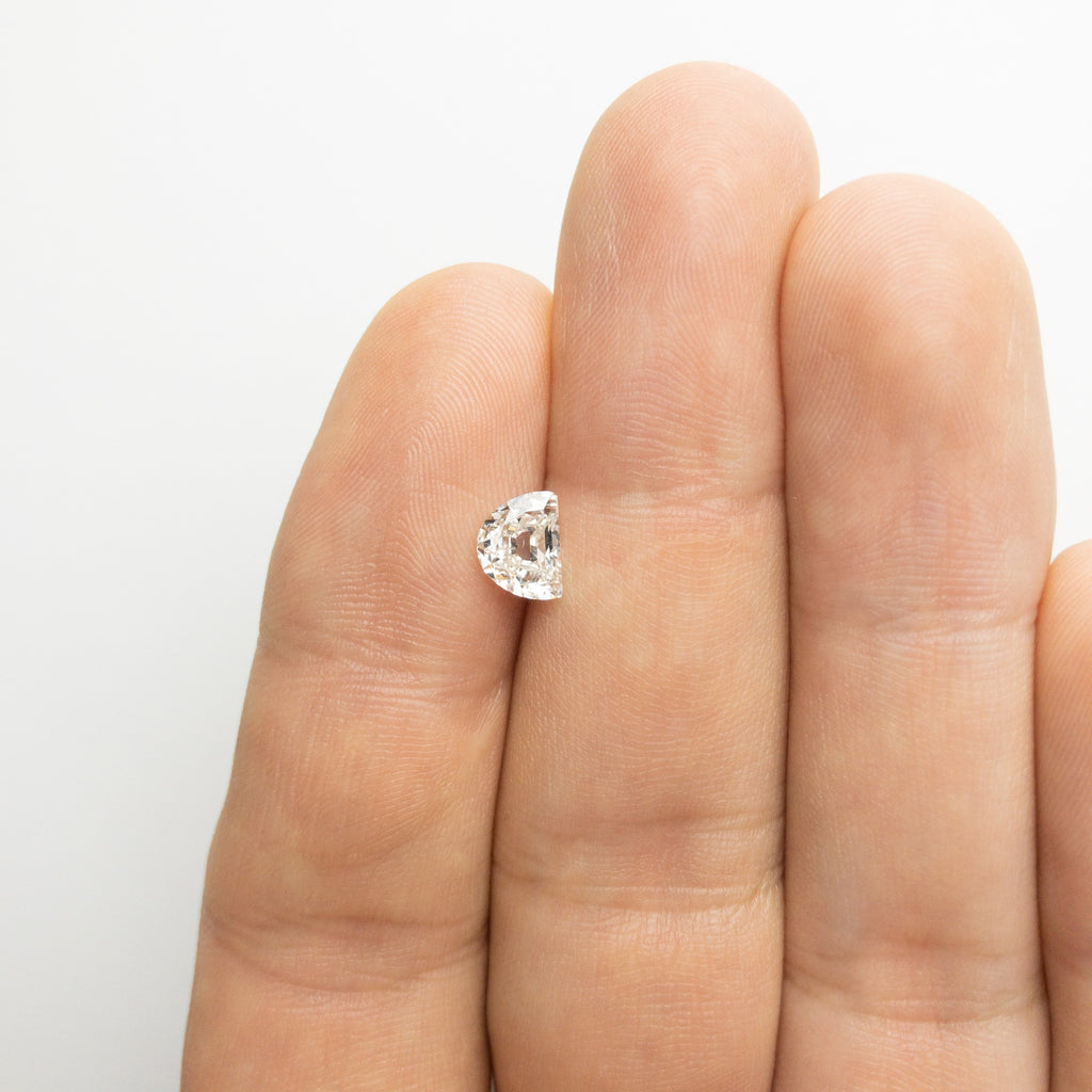 0.85ct 6.99x5.39x2.71mm Half Moon Modern Antique Cut 18129-10 hold D1425