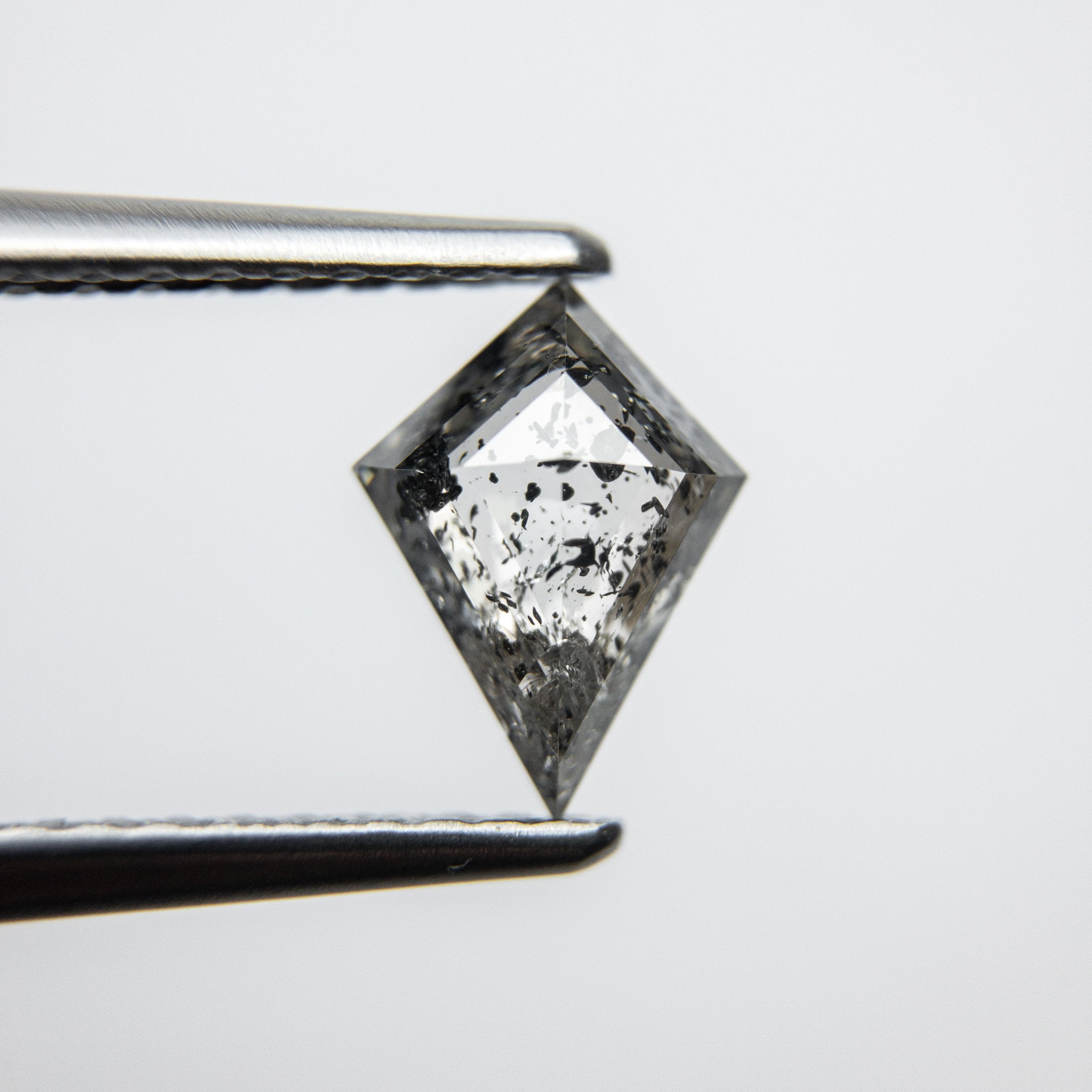 0.76ct 7.92x5.84x2.63mm Kite Rosecut 18167-15