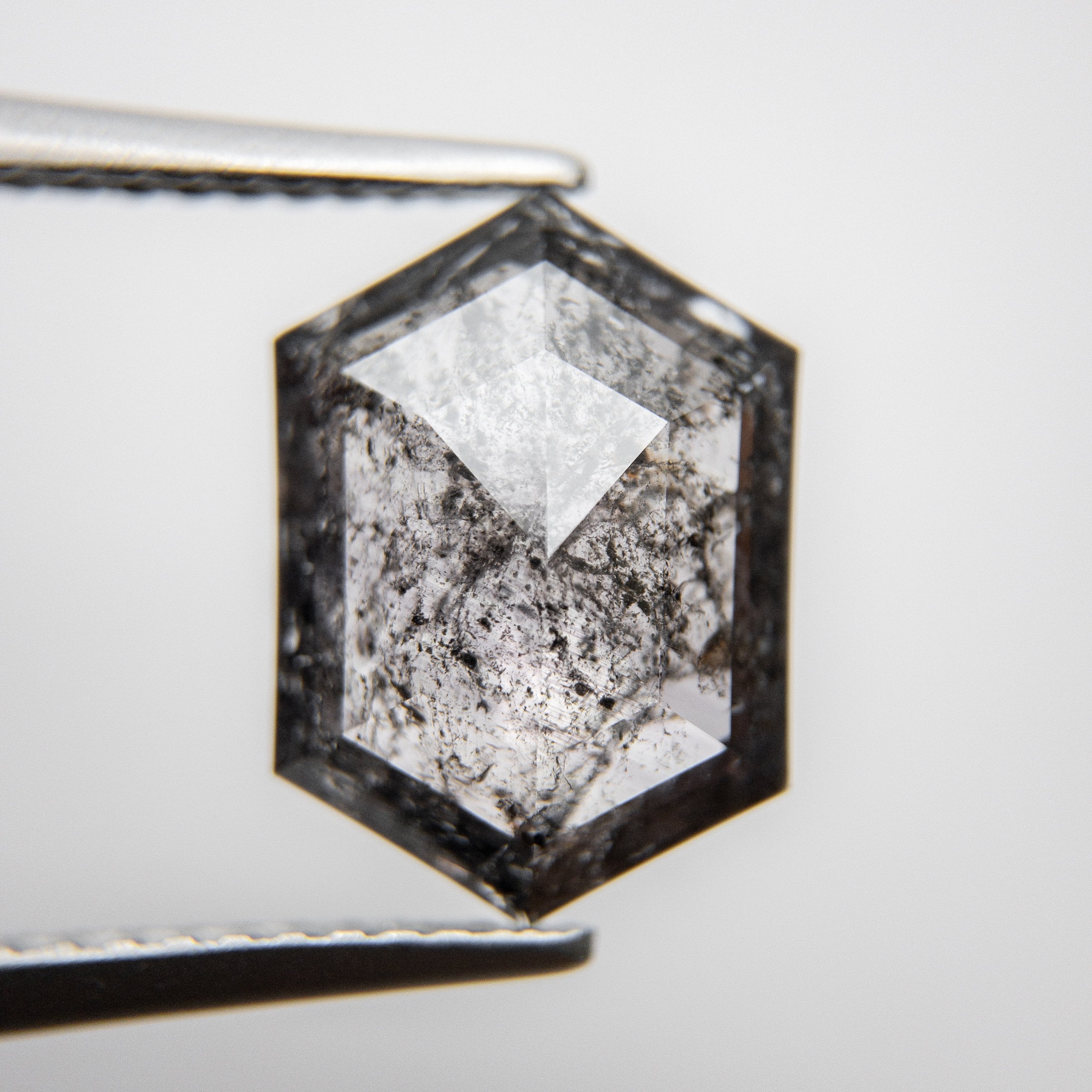 3.53ct 12.61x9.13x3.79mm Hexagon Rosecut 18228-01 hold d945