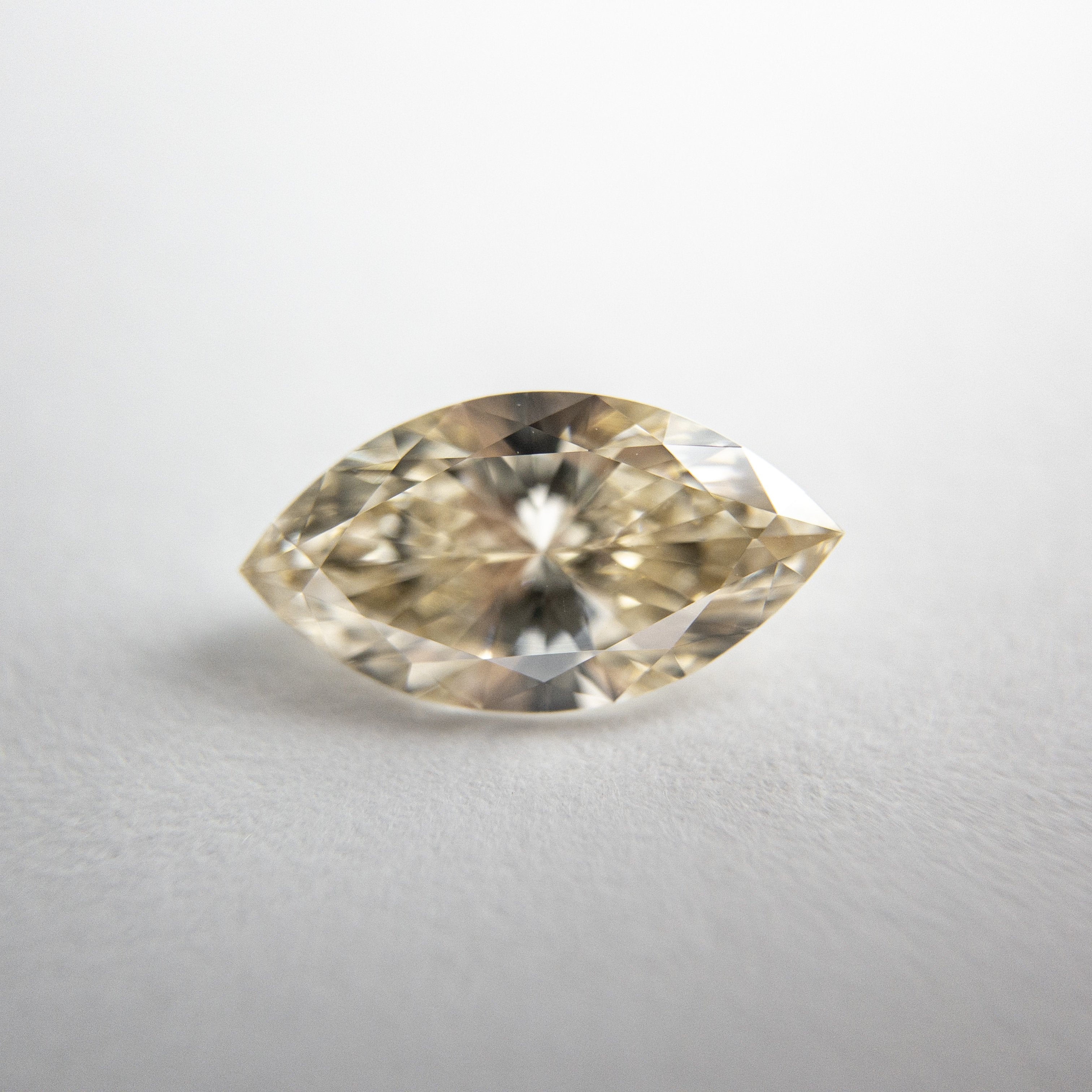 1.02ct 10.28x5.56x3.26mm Marquise Brilliant 18244-08