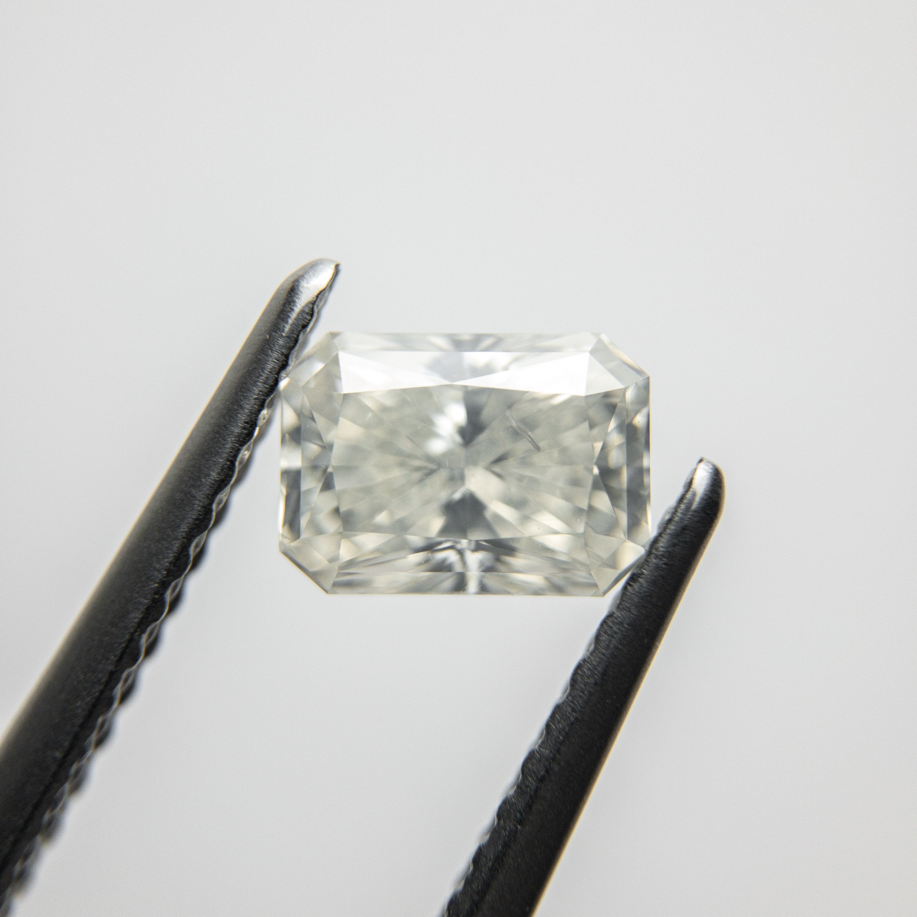0.90ct 6.54x4.68x3.44mm Radiant Cut 18262-01