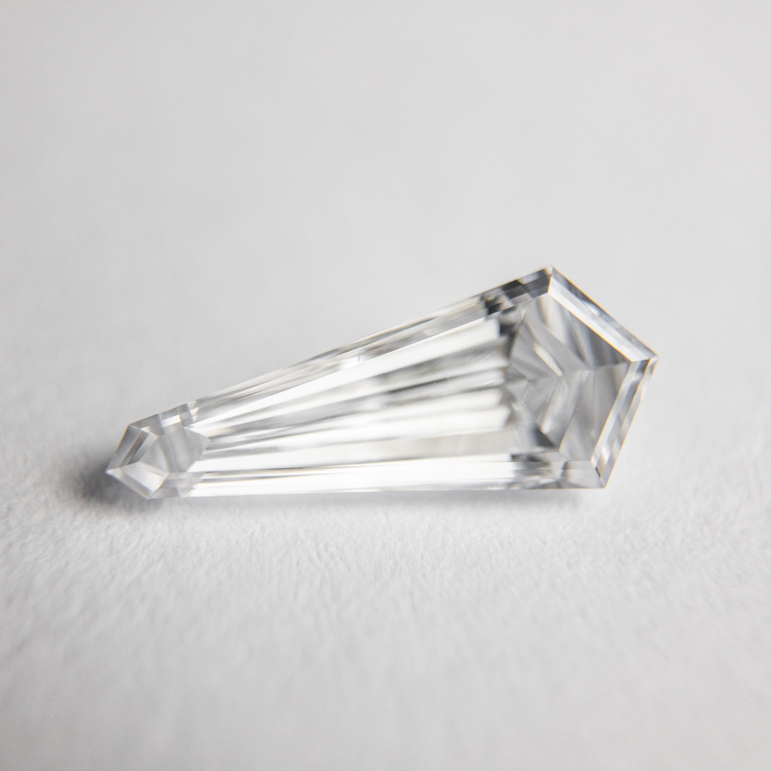 0.95ct 11.36x4.67x2.98mm Kite Step Cut 18340-01