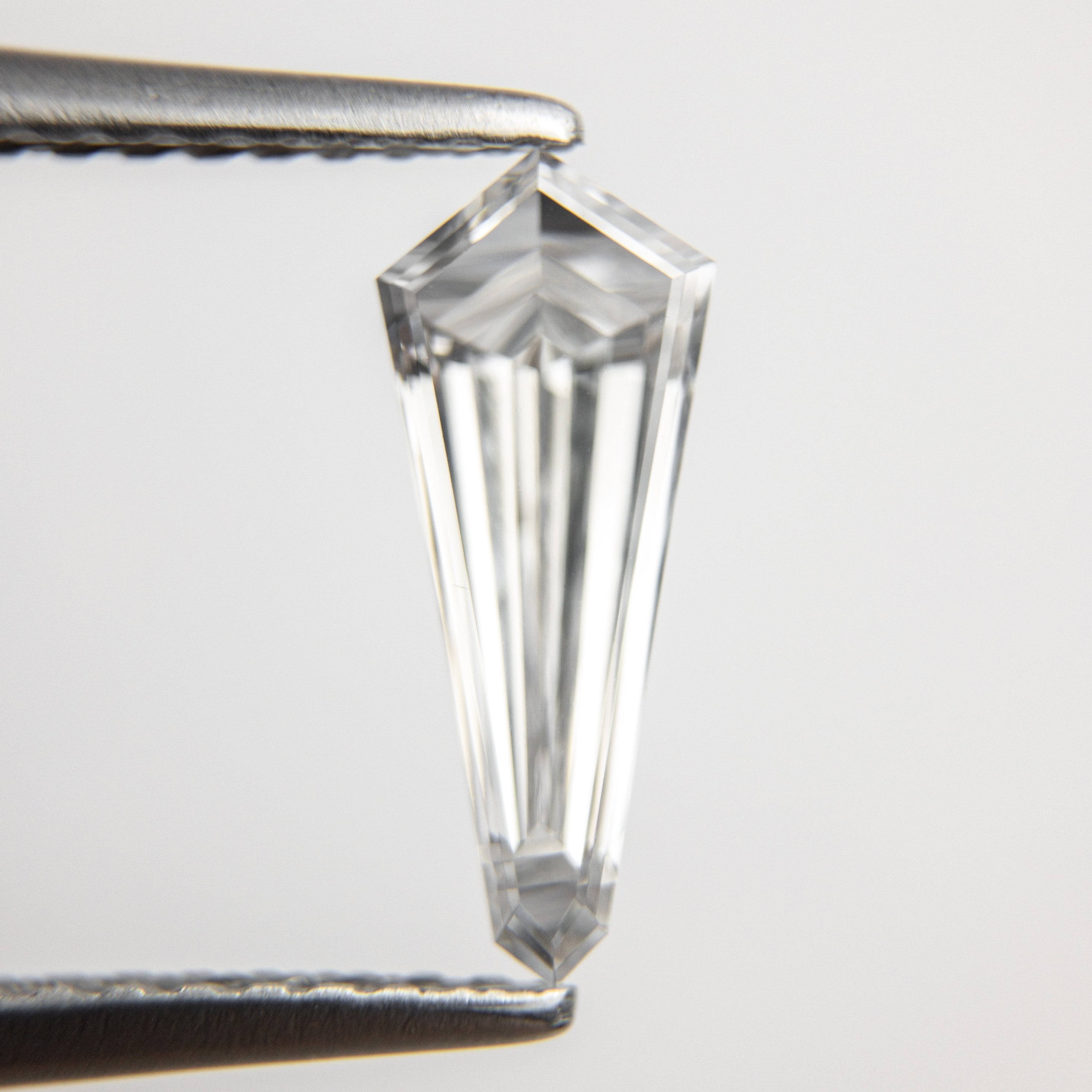 0.95ct 11.36x4.67x2.98mm Kite Step Cut 18340-01