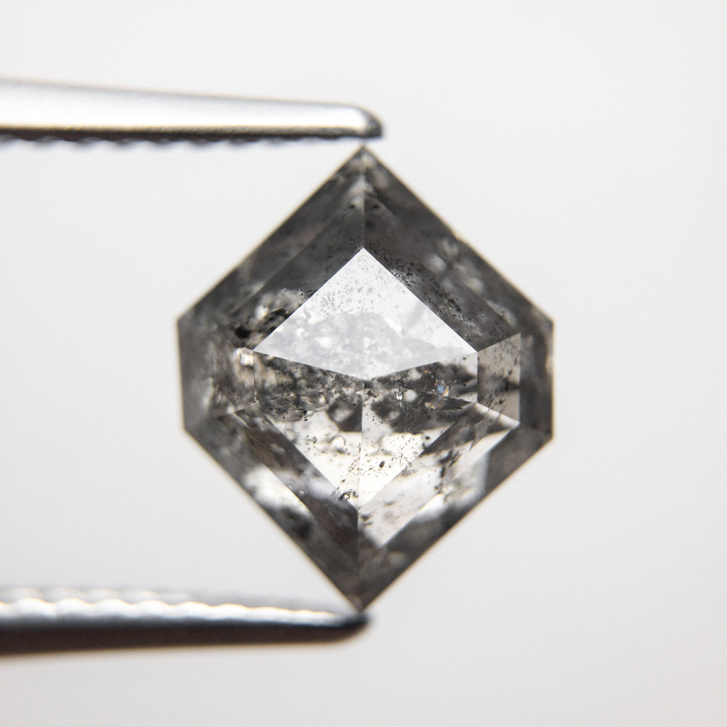 2.94ct 10.84x8.77x4.58mm Hexagon Rosecut 18366-07 hold D1418