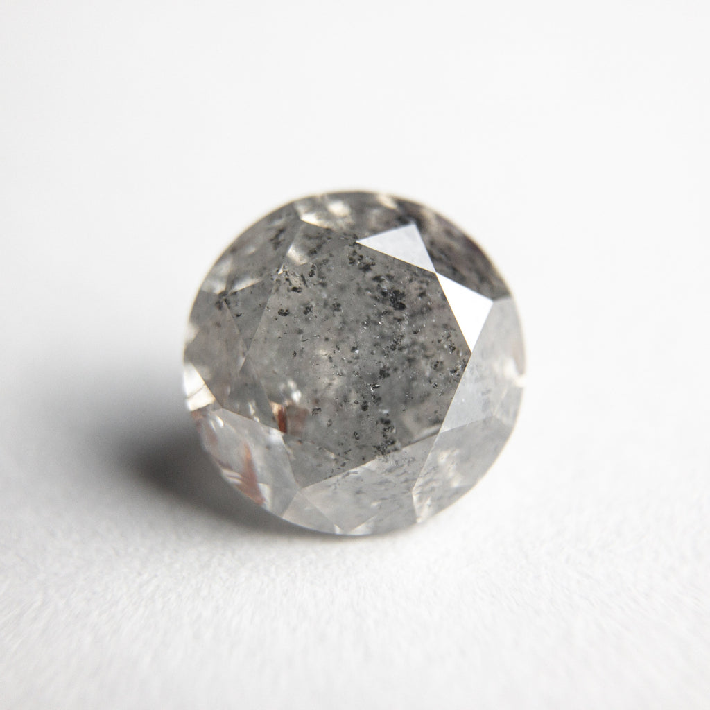 2.34ct 8.14x8.08x5.40mm Round Brilliant 18374-01 hold D1772