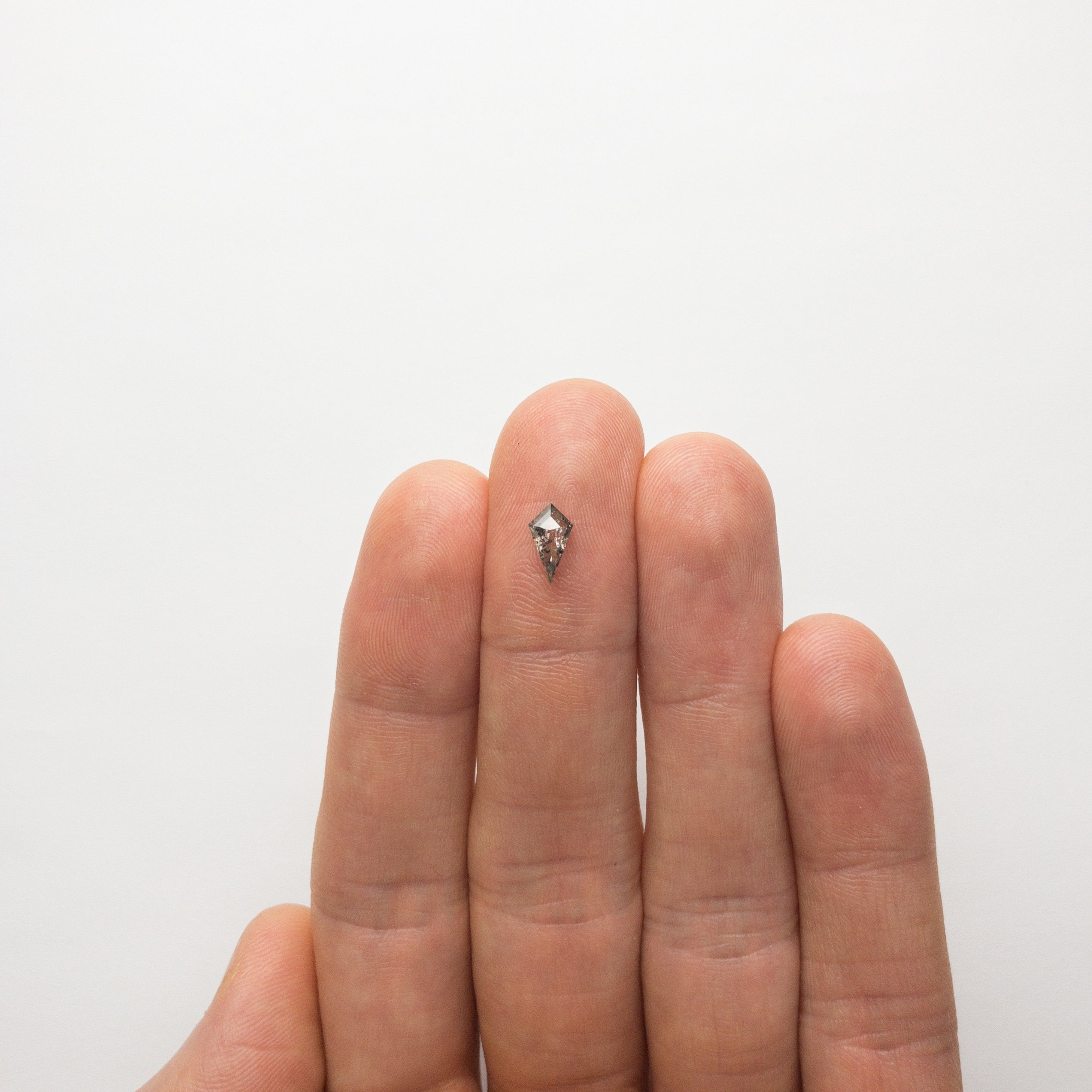 0.68ct 8.48x4.65x2.88mm Kite Rosecut 18414-08