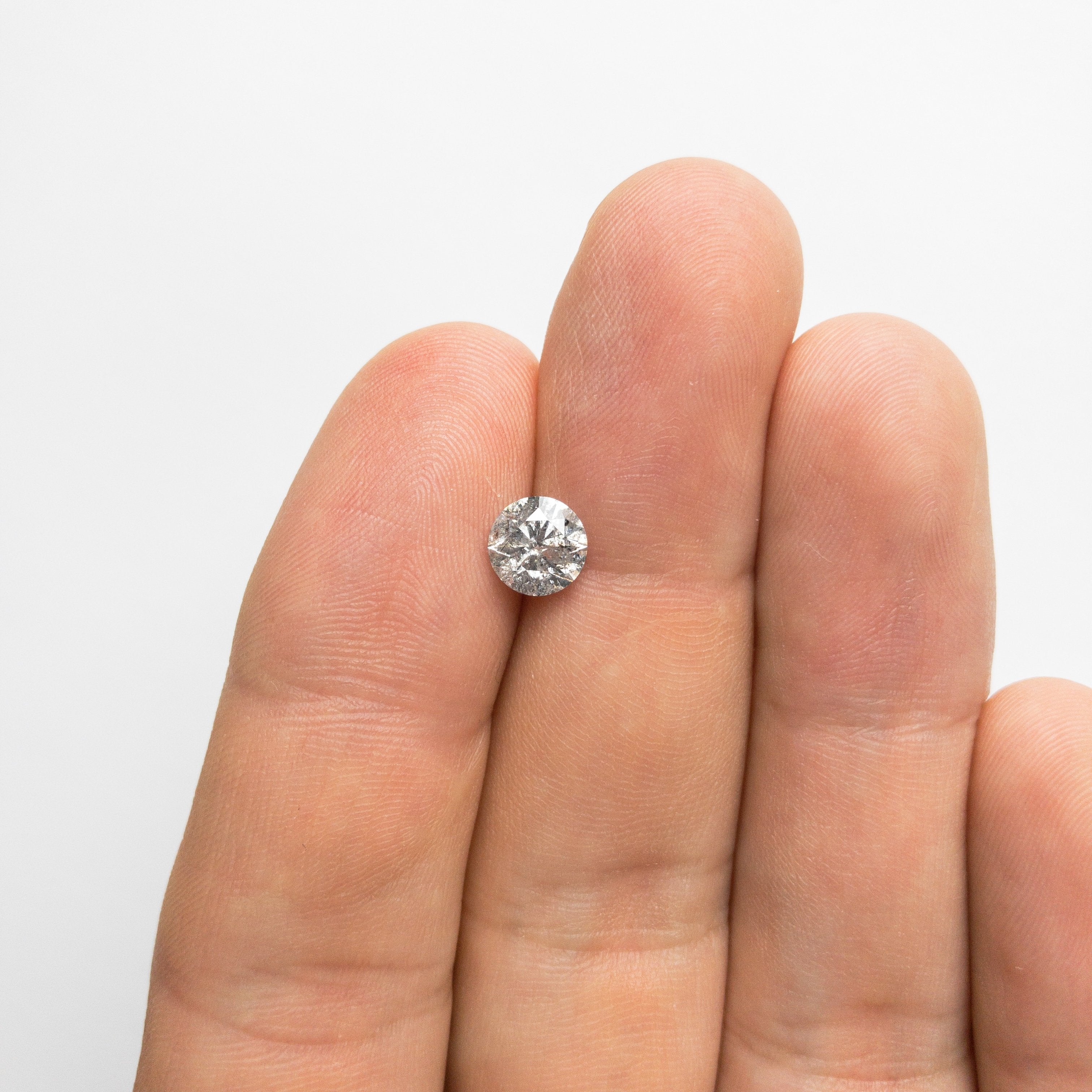 1.20ct 6.67x6.65x4.14mm Round Brilliant 18427-03 hold D1515