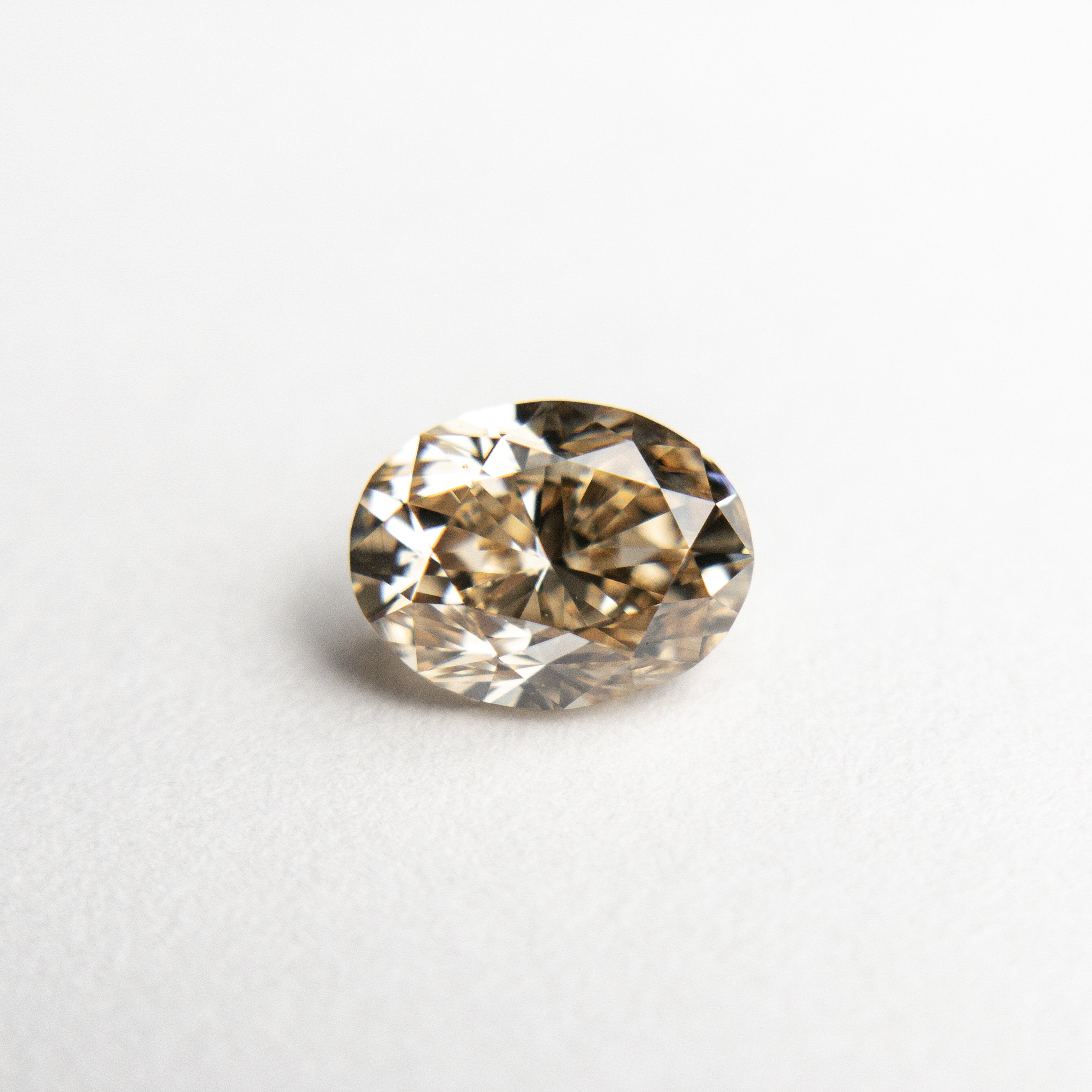 1.00ct 6.84x5.26x3.86mm Oval Brilliant 18450-01 HOLD D2110 3.11.21