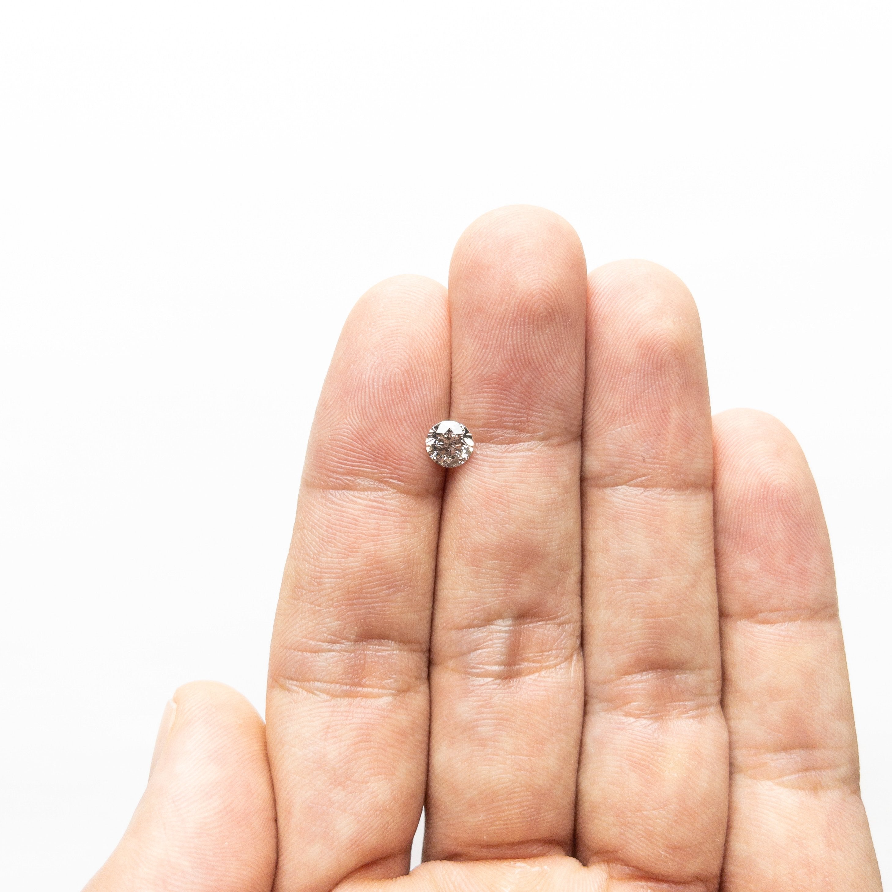 0.74ct 5.66x5.64x3.54mm Round Brilliant 18533-01