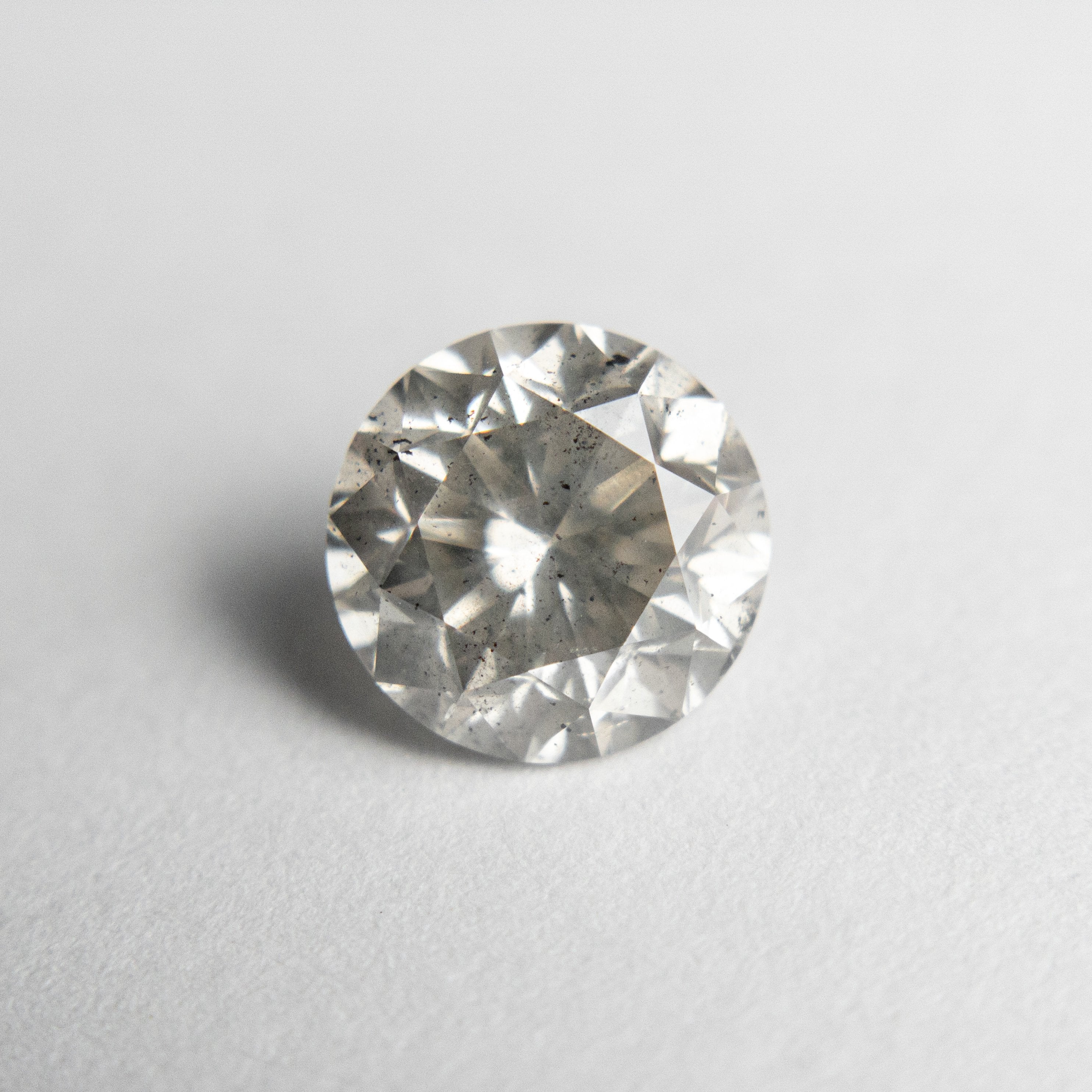 1.77ct 7.35x7.29x5.05mm Champagne Grey Round Brilliant 18672-02