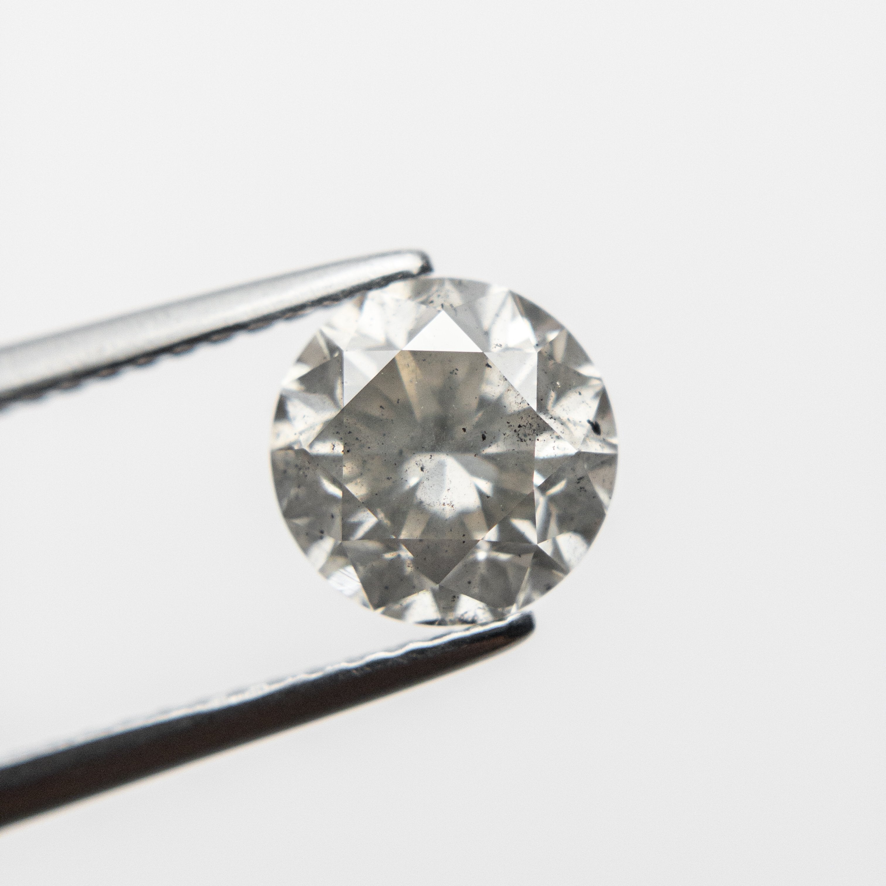 1.77ct 7.35x7.29x5.05mm Champagne Grey Round Brilliant 18672-02