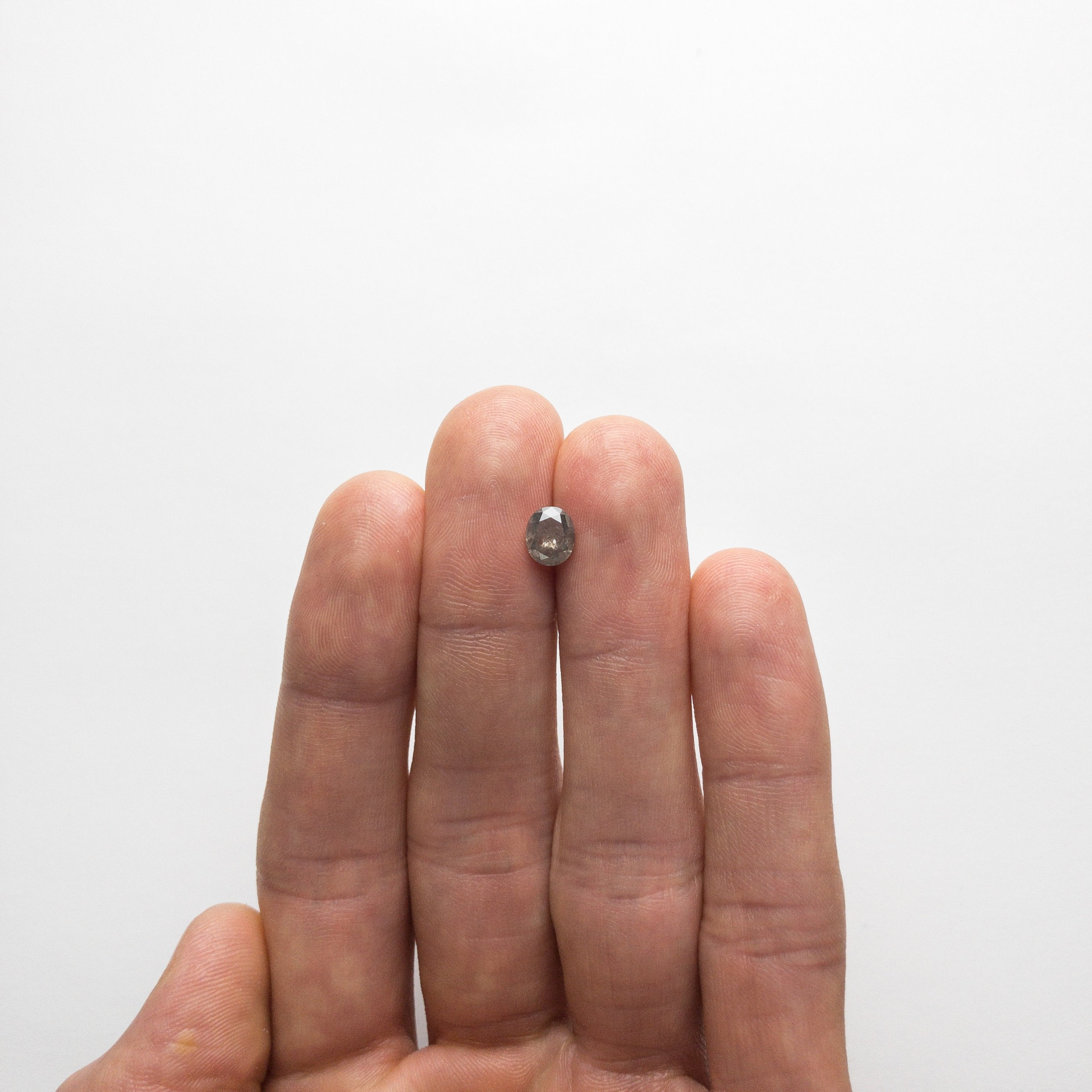 1.16ct 6.94x5.73x3.77mm Salt and Pepper Oval Brilliant 18792-02
